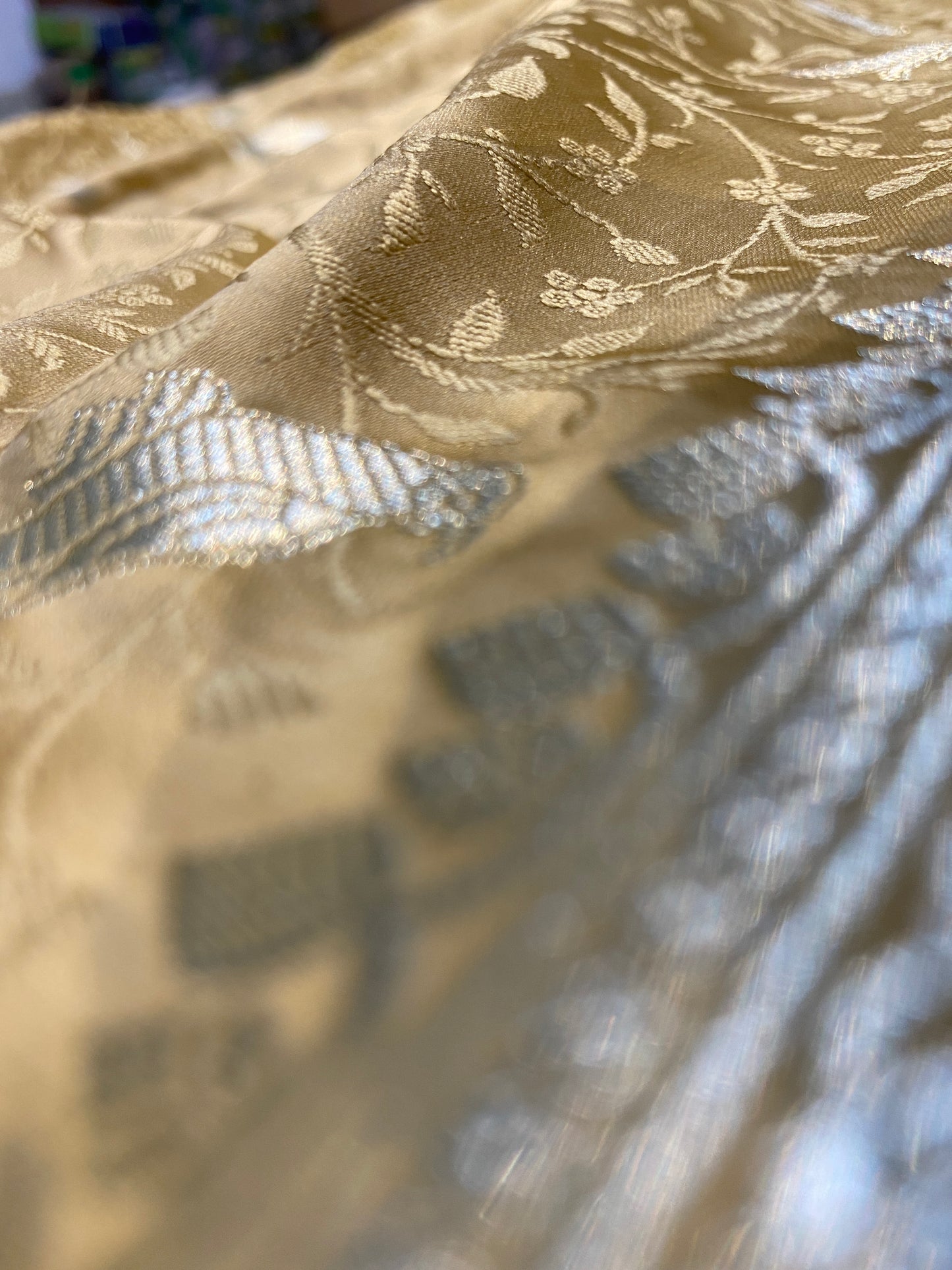 Beige Pure Silk Banarasi Saree with Tanchui Weave & Bird Motifs by Shades Of Benares - banarasi - banarasi saree shop - banarasi saree manufacturers - banarasi saree wholesale - banaraasi sarees