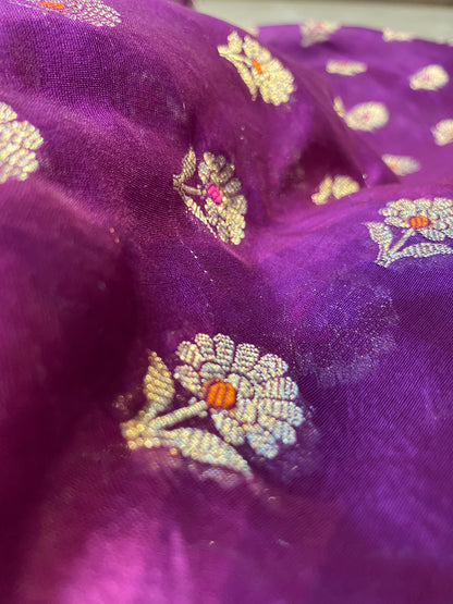 Magenta Handloom Pure Chanderi Silk Banarasi Saree With Gold Zari Butis by Shades Of Banaras - banarasi - banarasi saree shop - banarasi saree manufacturers - banarasi saree wholesale - banaraasi sarees