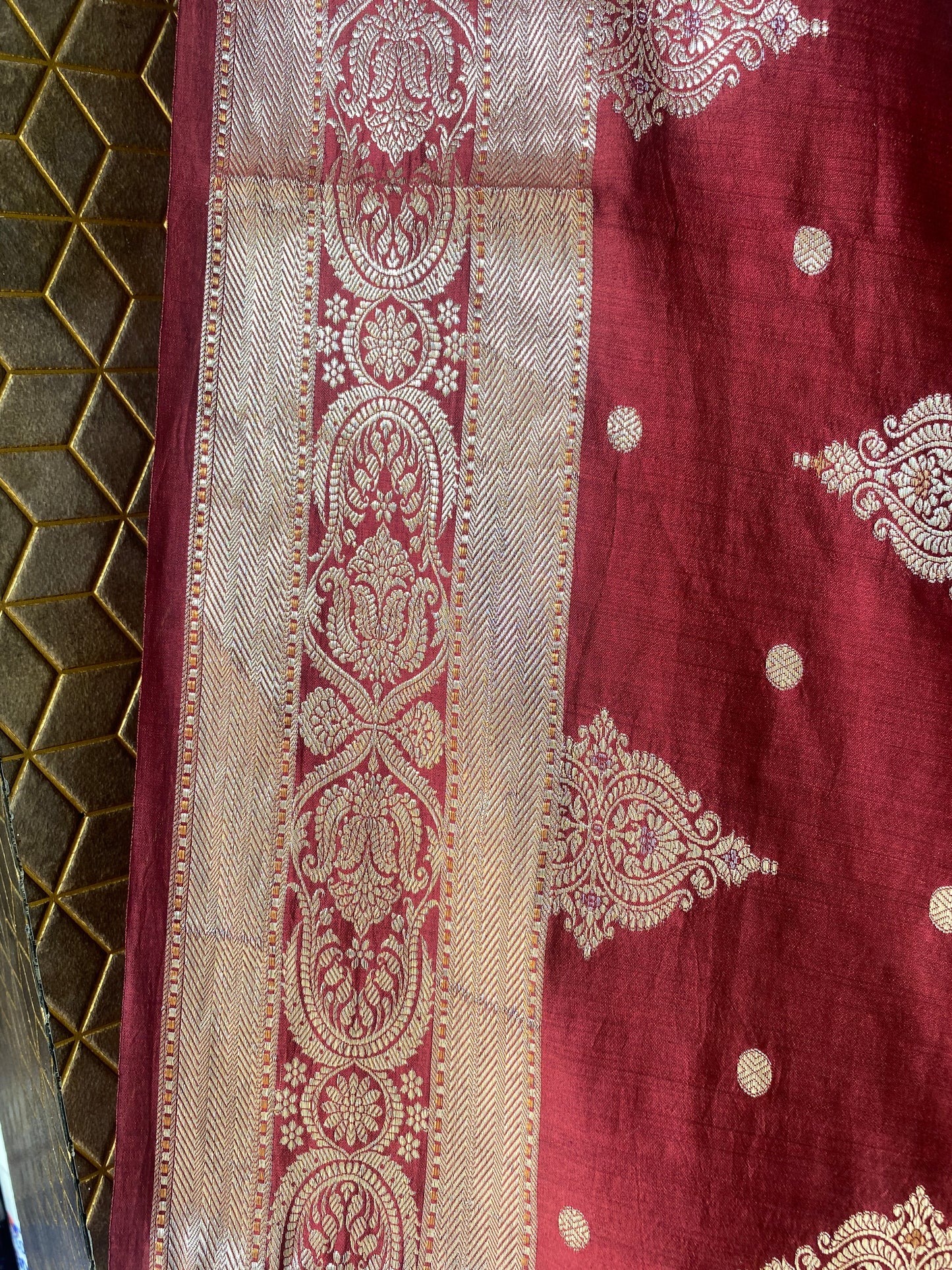 Maroon Chiniya Moonga Silk Khaddi Banarasi Saree with Motifs by Shades Of Banaras - banarasi - banarasi saree shop - banarasi saree manufacturers - banarasi saree wholesale - banaraasi sarees