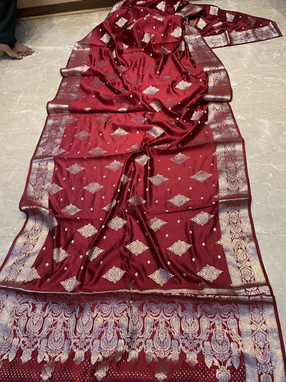 Maroon Chiniya Moonga Silk Khaddi Banarasi Saree with Motifs by Shades Of Banaras - banarasi - banarasi saree shop - banarasi saree manufacturers - banarasi saree wholesale - banaraasi sarees