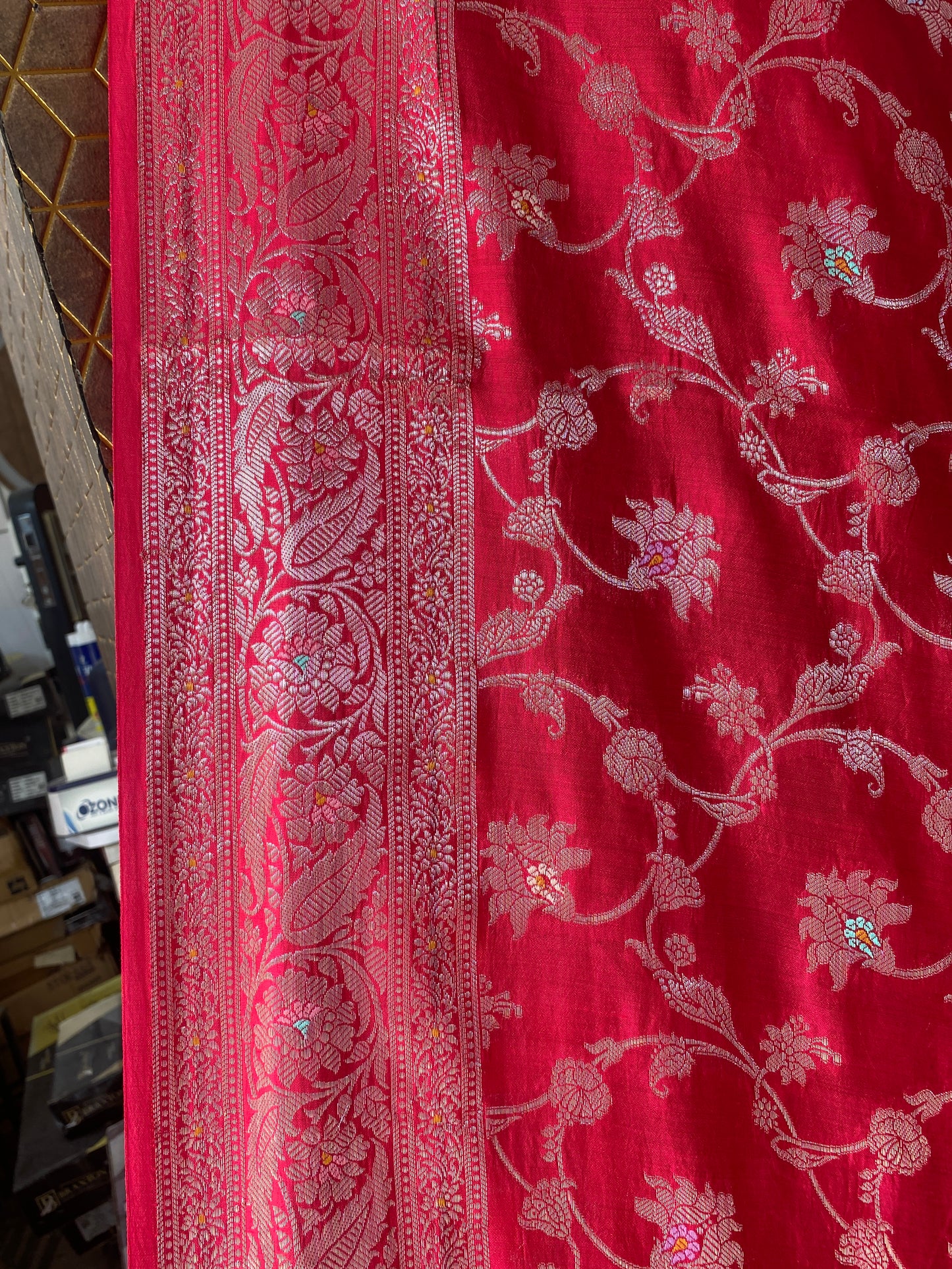 Strawberry Pink Pure Chiniya Moonga Silk Handloom Banarasi Saree by Shades Of Banaras - banarasi - banarasi saree shop - banarasi saree manufacturers - banarasi saree wholesale - banaraasi sarees