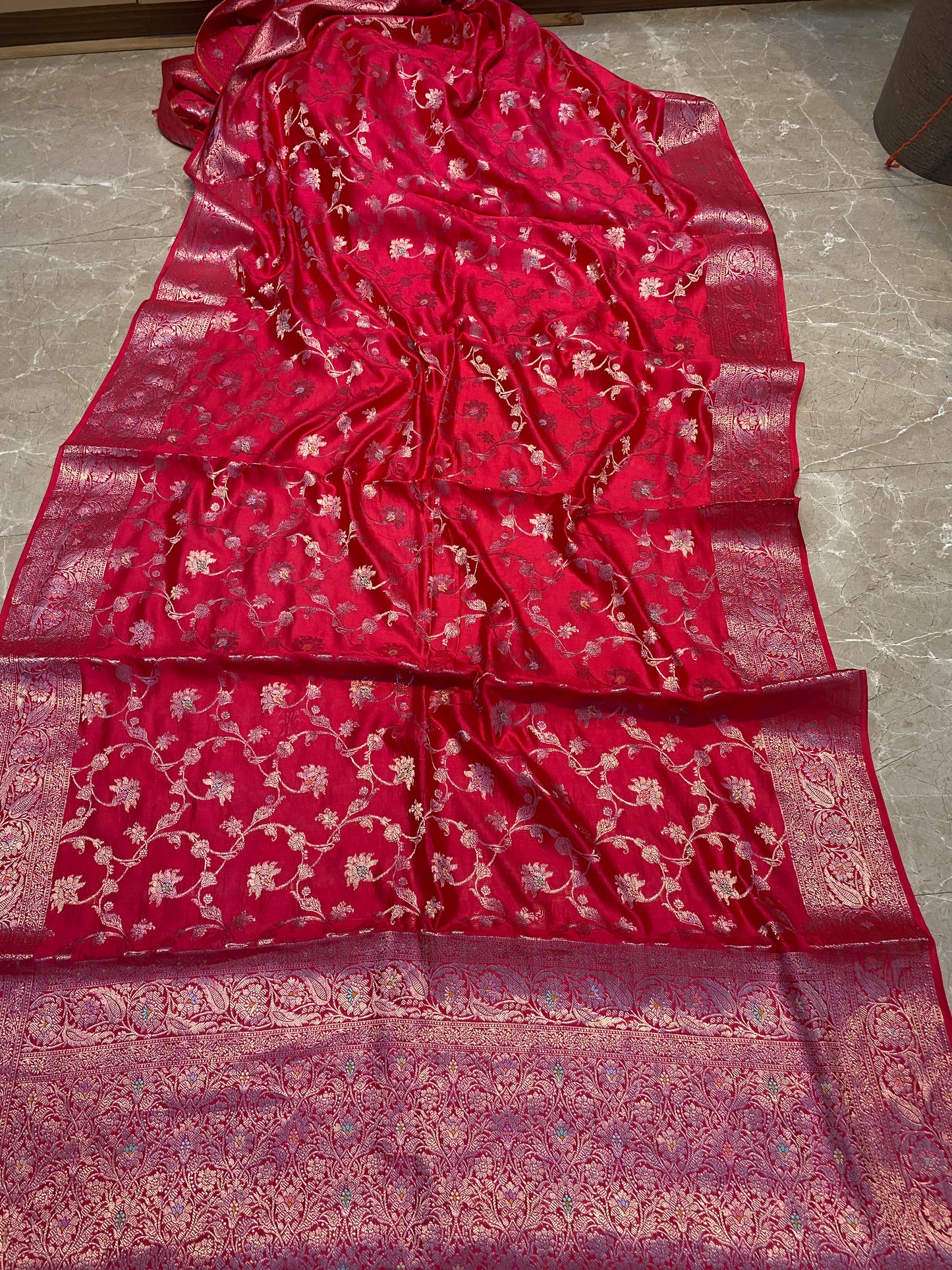 Strawberry Pink Pure Chiniya Moonga Silk Handloom Banarasi Saree by Shades Of Banaras - banarasi - banarasi saree shop - banarasi saree manufacturers - banarasi saree wholesale - banaraasi sarees