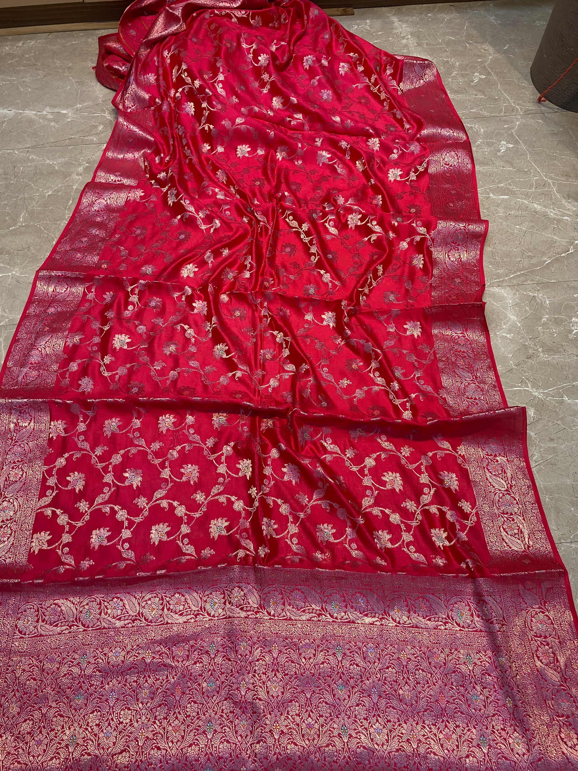 Strawberry Pink Pure Chiniya Moonga Silk Handloom Banarasi Saree by Shades Of Banaras - banarasi - banarasi saree shop - banarasi saree manufacturers - banarasi saree wholesale - banaraasi sarees
