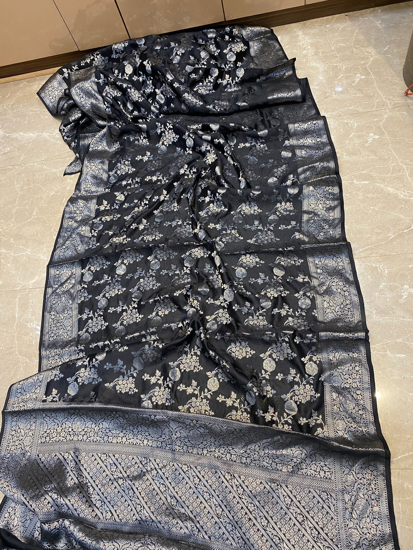 Black Pure Chiniya Moonga Silk Handloom Banarasi Saree by Shades Of Banaras - banarasi - banarasi saree shop - banarasi saree manufacturers - banarasi saree wholesale - banaraasi sarees