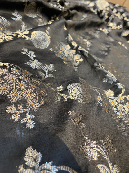 Black Pure Chiniya Moonga Silk Handloom Banarasi Saree by Shades Of Banaras - banarasi - banarasi saree shop - banarasi saree manufacturers - banarasi saree wholesale - banaraasi sarees