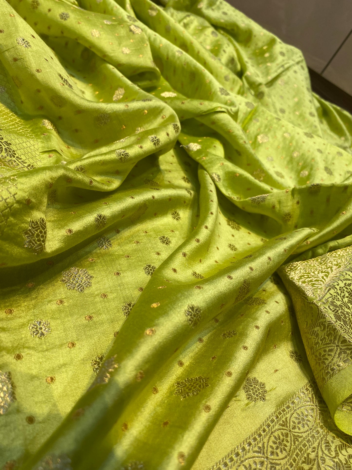 Mint Green Pure Chiniya Moonga Silk Handloom Banarasi Saree by Shades Of Banaras - banarasi - banarasi saree shop - banarasi saree manufacturers - banarasi saree wholesale - banaraasi sarees