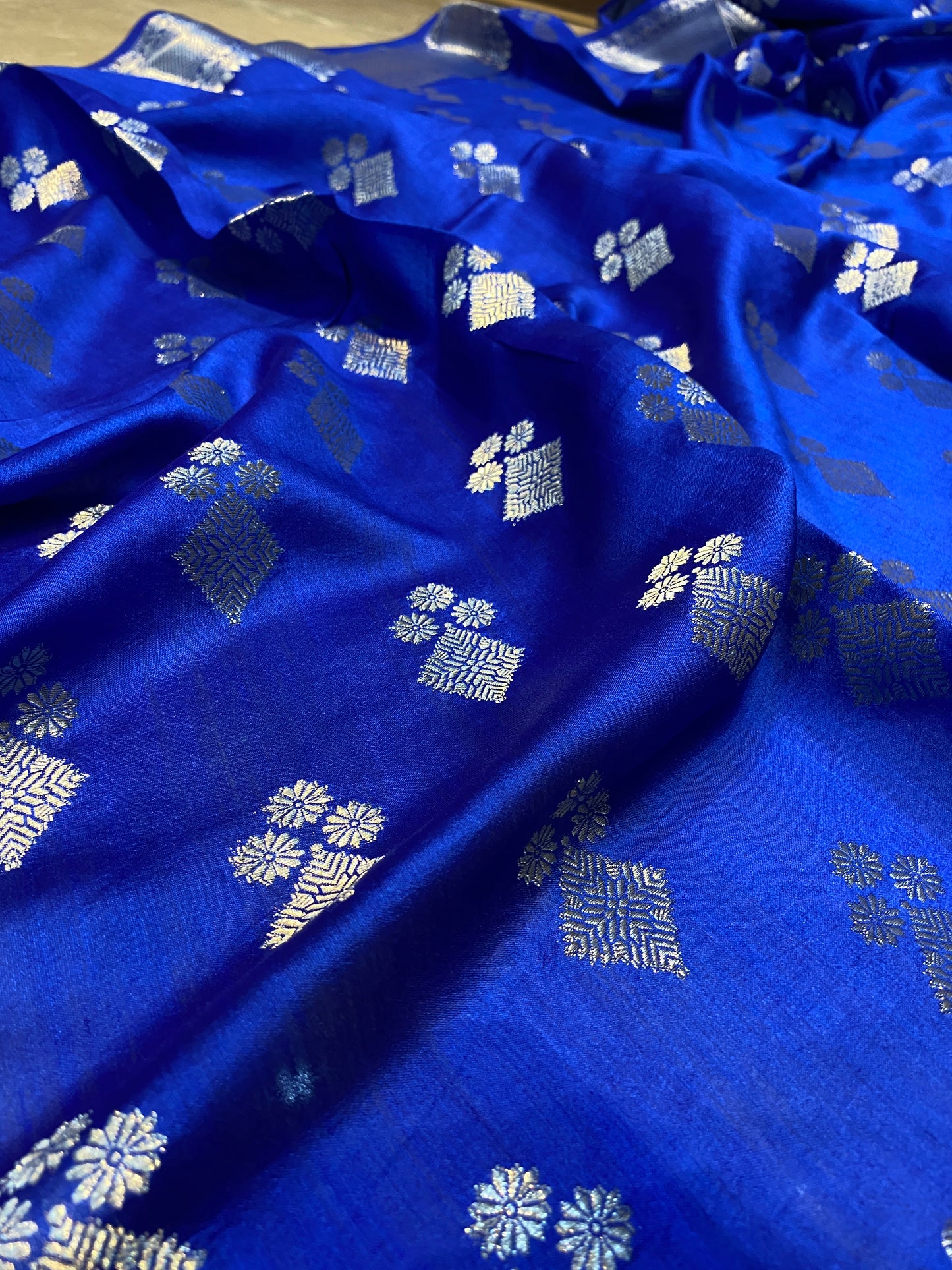 Royal Blue Pure Chiniya Moonga Silk Handloom Banarasi Saree by Shades Of Banaras - banarasi - banarasi saree shop - banarasi saree manufacturers - banarasi saree wholesale - banaraasi sarees