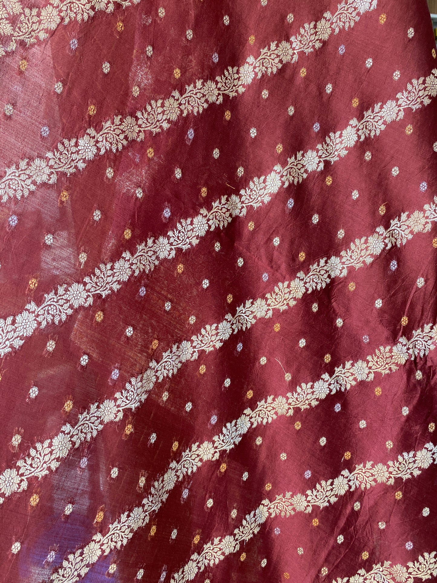 Wine Pure Chiniya Moonga Silk Handloom Banarasi Saree by Shades Of Banaras - banarasi - banarasi saree shop - banarasi saree manufacturers - banarasi saree wholesale - banaraasi sarees