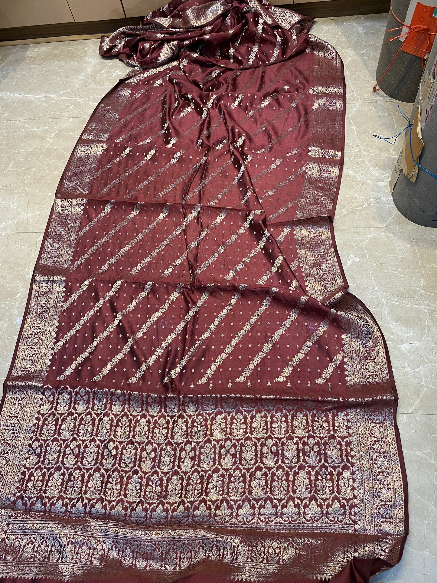 Wine Pure Chiniya Moonga Silk Handloom Banarasi Saree by Shades Of Banaras - banarasi - banarasi saree shop - banarasi saree manufacturers - banarasi saree wholesale - banaraasi sarees