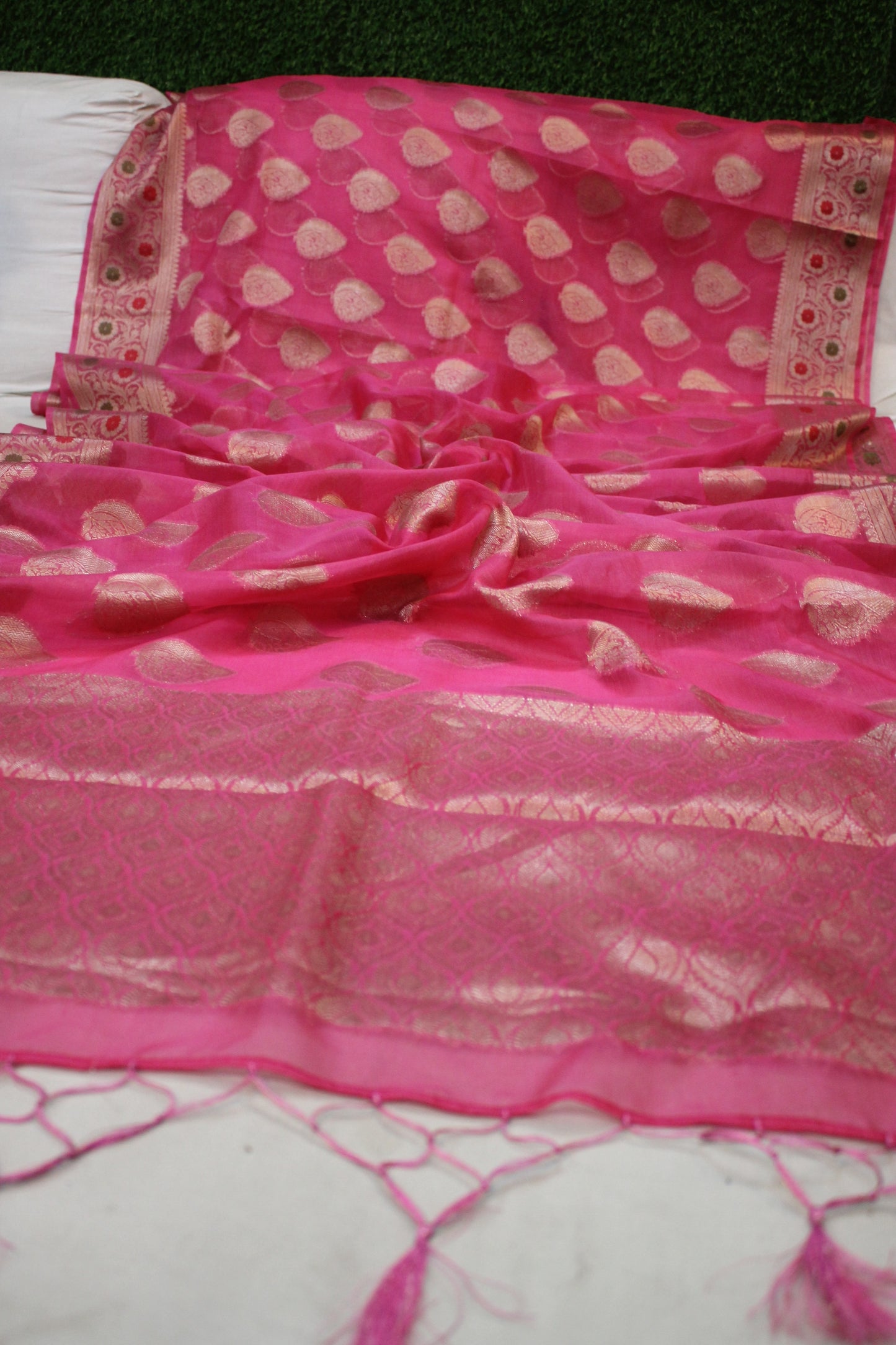 Exquisite Pink Kora Organza Handloom Banarasi Saree by Shades Of Benares - banarasi - banarasi saree shop