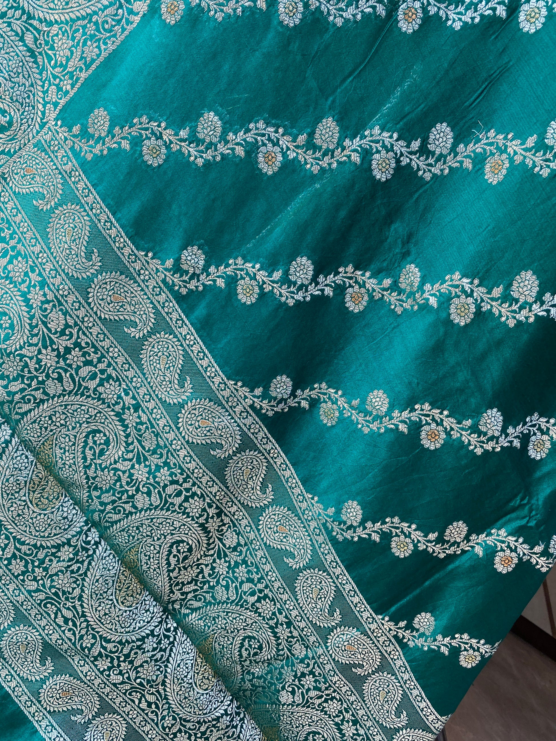 Sea Green Pure Chiniya Moonga Silk Handloom Banarasi Saree by Shades Of Banaras - banarasi - banarasi saree shop - banarasi saree manufacturers - banarasi saree wholesale - banaraasi sarees