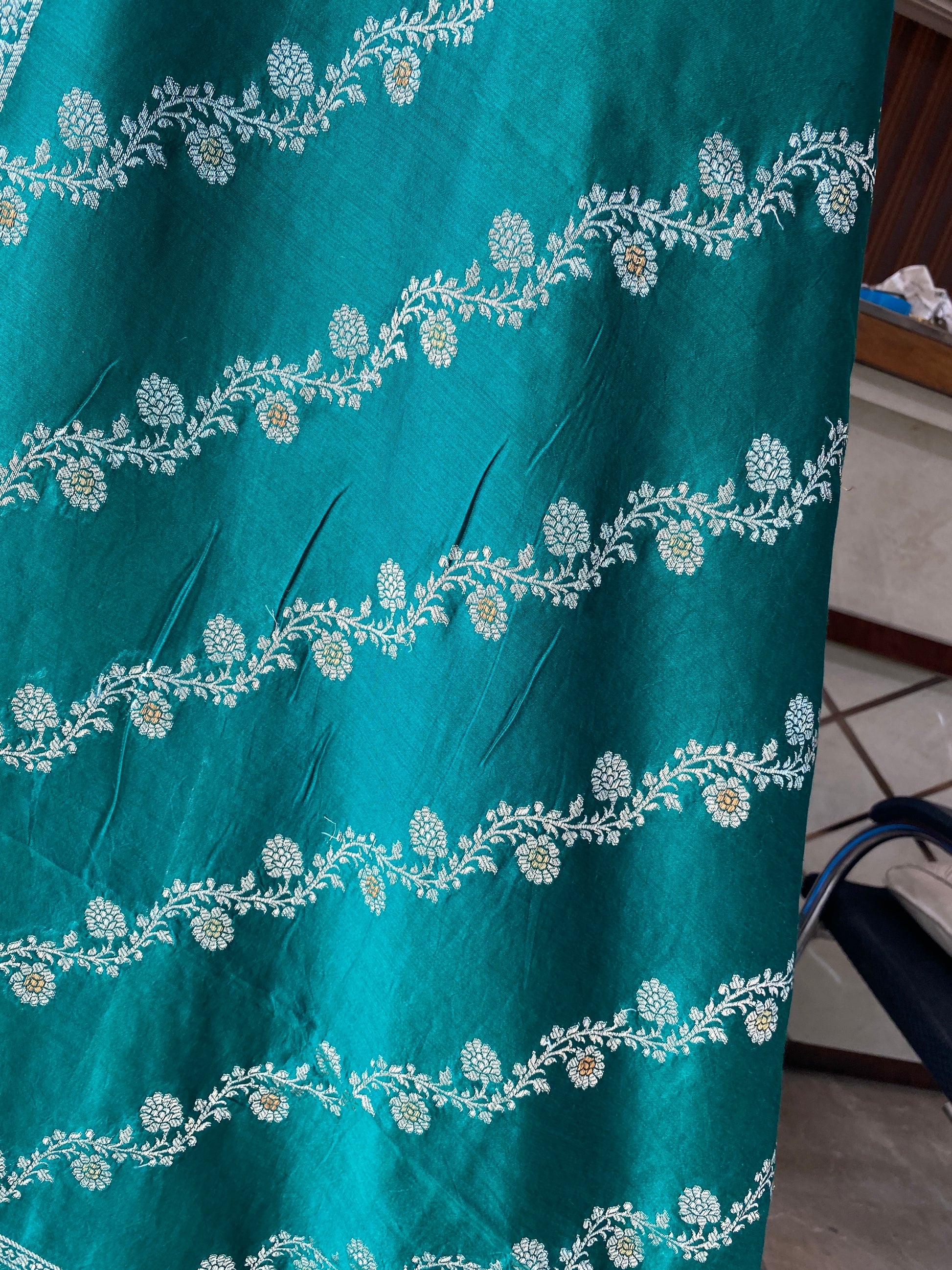 Sea Green Pure Chiniya Moonga Silk Handloom Banarasi Saree by Shades Of Banaras - banarasi - banarasi saree shop - banarasi saree manufacturers - banarasi saree wholesale - banaraasi sarees