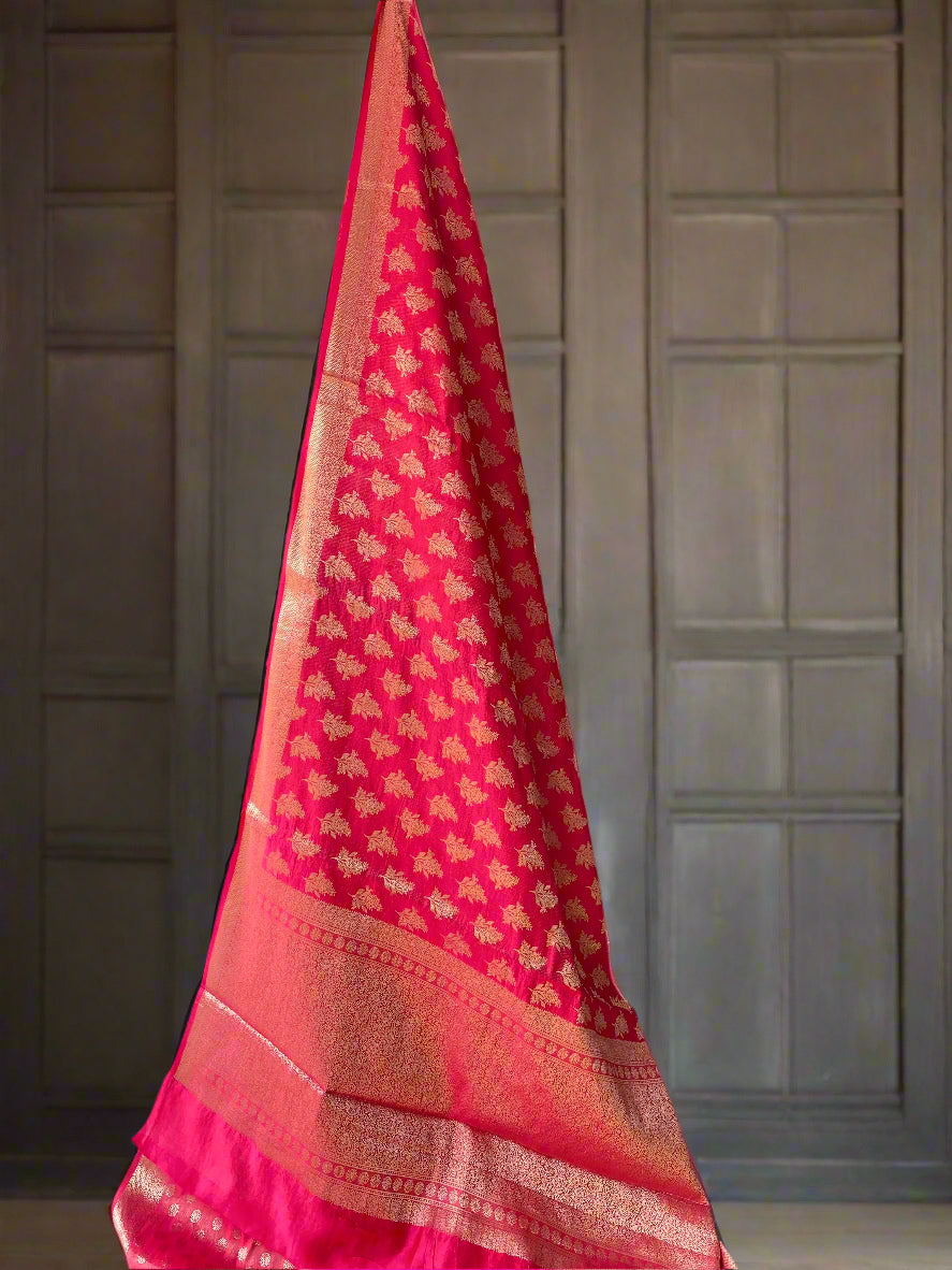 Matt Pink Pure Chiniya Moonga Silk Handloom Banarasi Saree by Shades Of Banaras - banarasi - banarasi saree shop - banarasi saree manufacturers - banarasi saree wholesale - banaraasi sarees