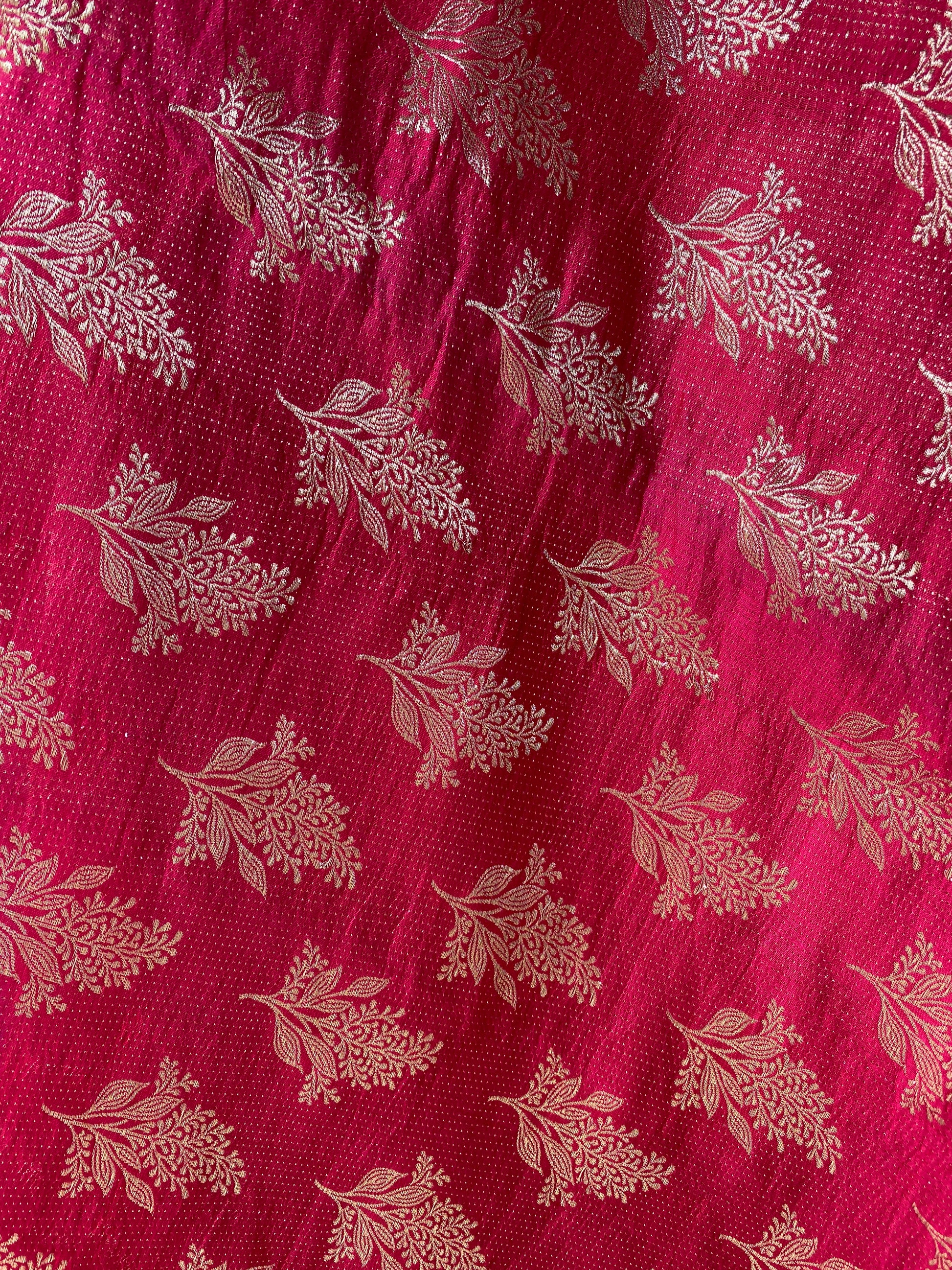 Matt Pink Pure Chiniya Moonga Silk Handloom Banarasi Saree by Shades Of Banaras - banarasi - banarasi saree shop - banarasi saree manufacturers - banarasi saree wholesale - banaraasi sarees