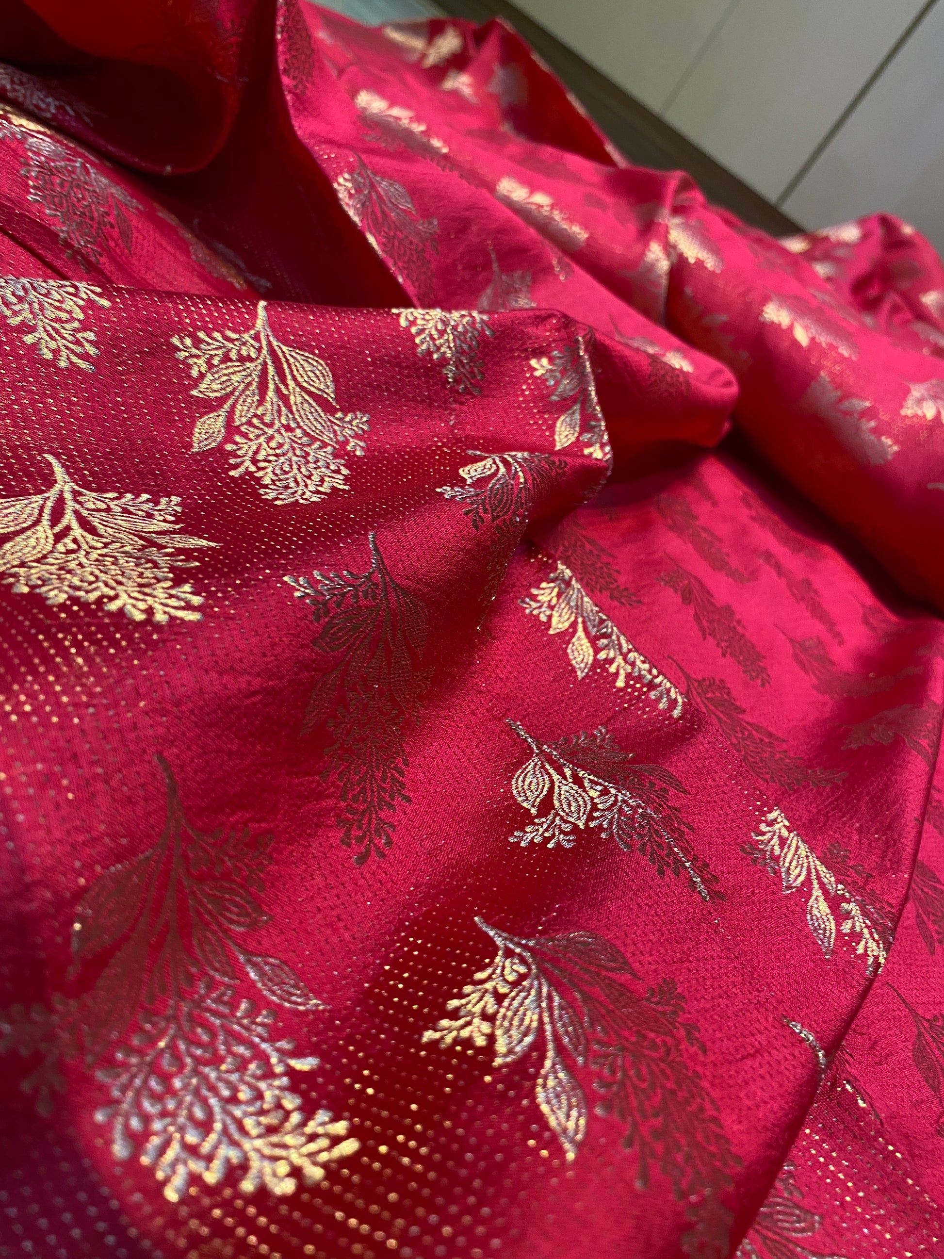 Matt Pink Pure Chiniya Moonga Silk Handloom Banarasi Saree by Shades Of Banaras - banarasi - banarasi saree shop - banarasi saree manufacturers - banarasi saree wholesale - banaraasi sarees