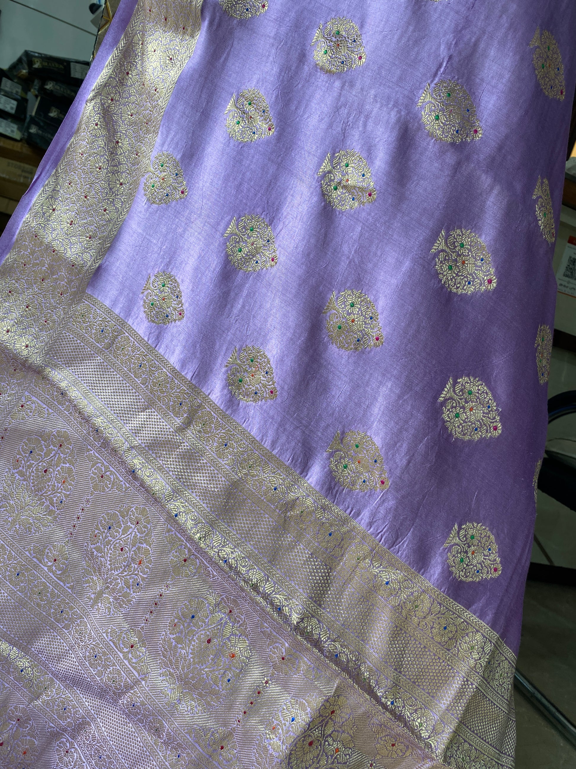 Lavender Pure Chiniya Moonga Silk Handloom Banarasi Saree by Shades Of Banaras - banarasi - banarasi saree shop - banarasi saree manufacturers - banarasi saree wholesale - banaraasi sarees