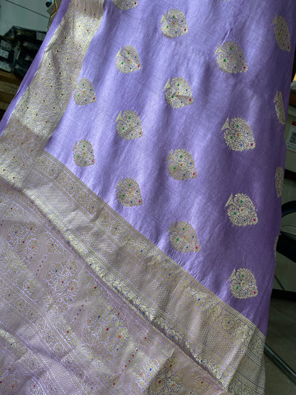 Lavender Pure Chiniya Moonga Silk Handloom Banarasi Saree by Shades Of Banaras - banarasi - banarasi saree shop - banarasi saree manufacturers - banarasi saree wholesale - banaraasi sarees