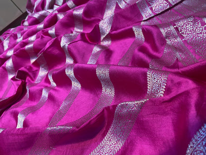 Pink Pure Chiniya Moonga Silk Handloom Banarasi Saree by Shades Of Banaras - banarasi - banarasi saree shop - banarasi saree manufacturers - banarasi saree wholesale - banaraasi sarees