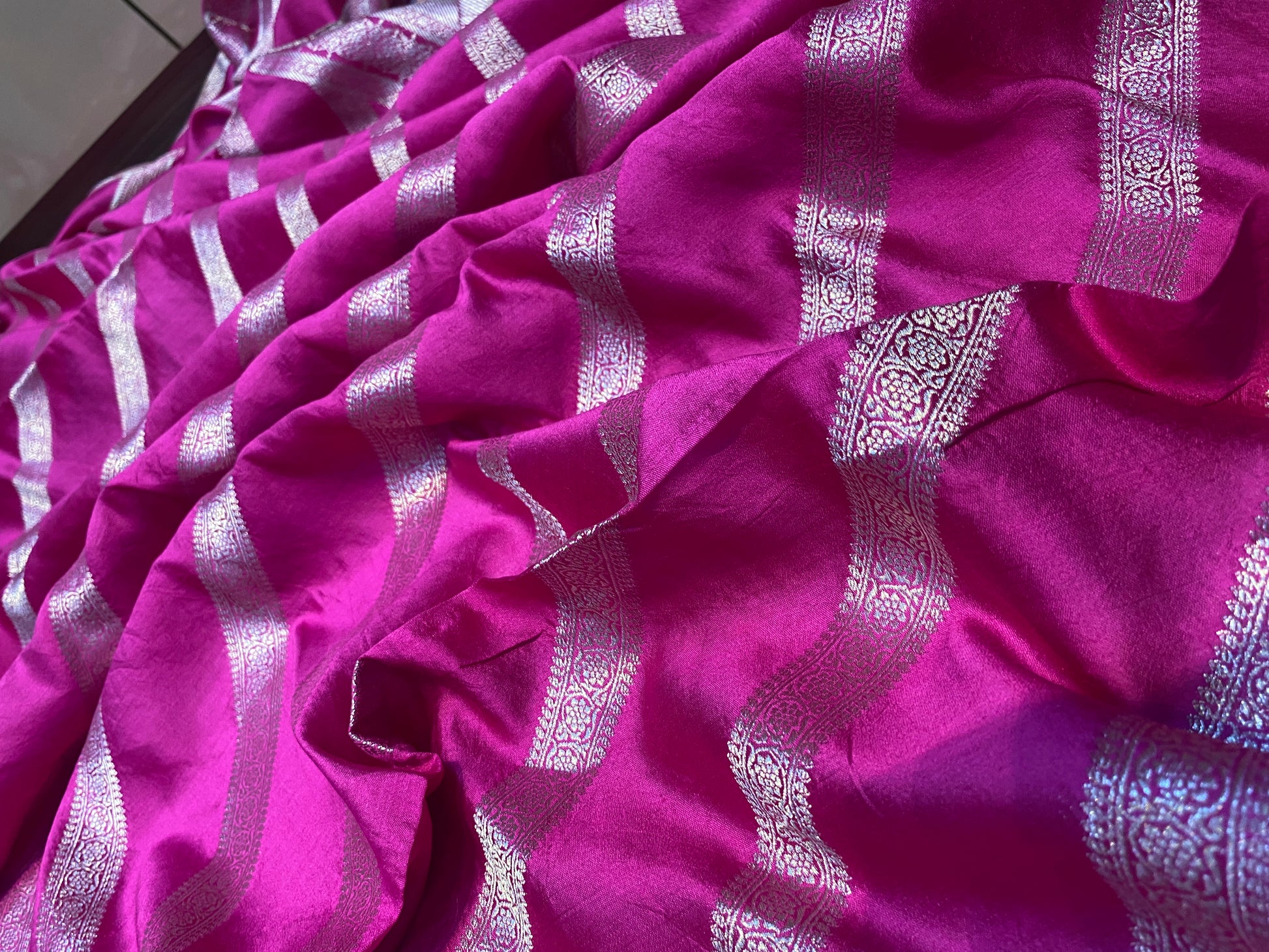 Pink Pure Chiniya Moonga Silk Handloom Banarasi Saree by Shades Of Banaras - banarasi - banarasi saree shop - banarasi saree manufacturers - banarasi saree wholesale - banaraasi sarees