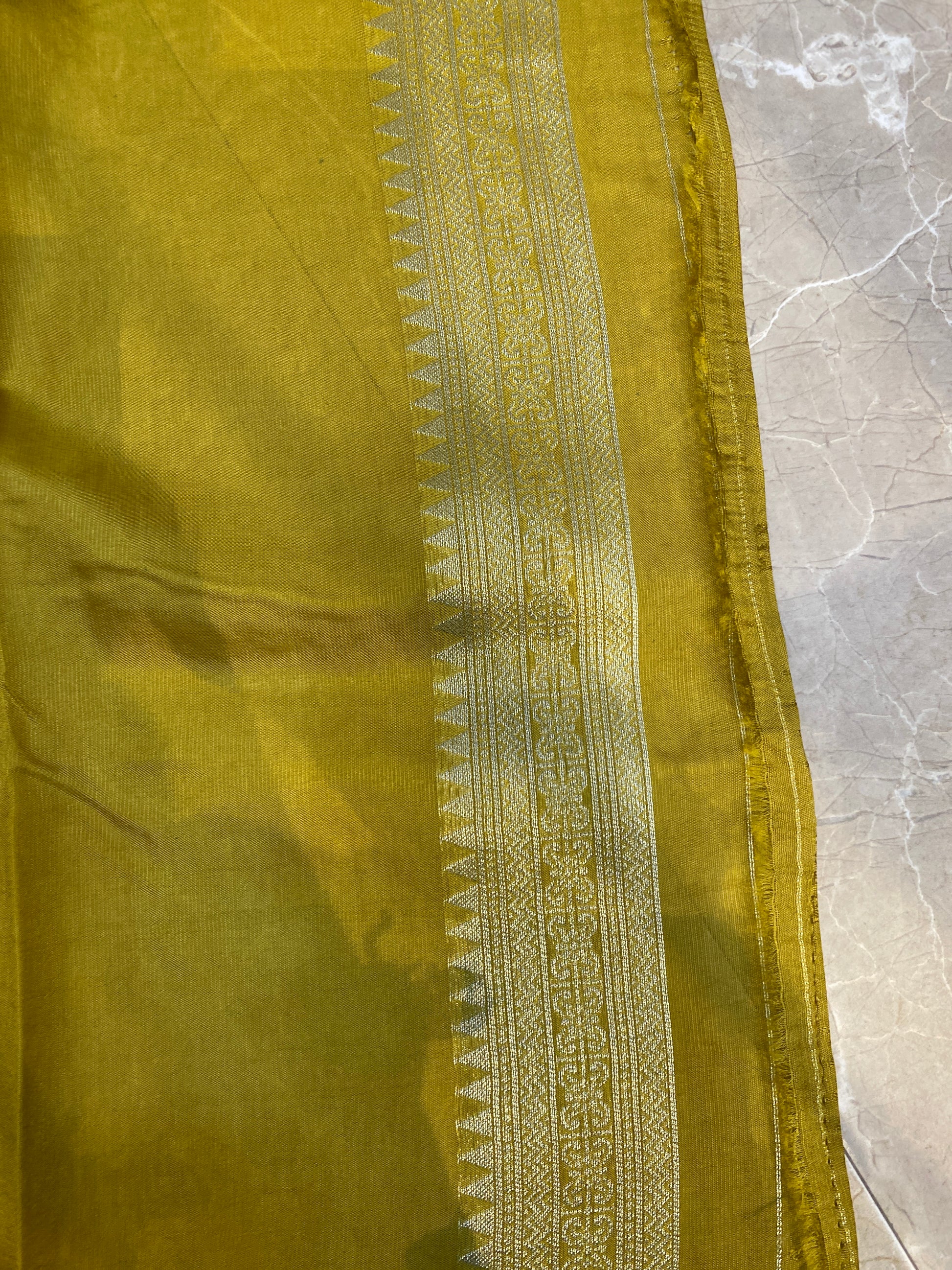 The Mehendi Muse: Green Pure Tussar Silk Banarasi Saree by Shades Of Banaras - banarasi - banarasi saree shop - banarasi saree manufacturers - banarasi saree wholesale - banaraasi sarees