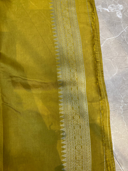 The Mehendi Muse: Green Pure Tussar Silk Banarasi Saree by Shades Of Banaras - banarasi - banarasi saree shop - banarasi saree manufacturers - banarasi saree wholesale - banaraasi sarees