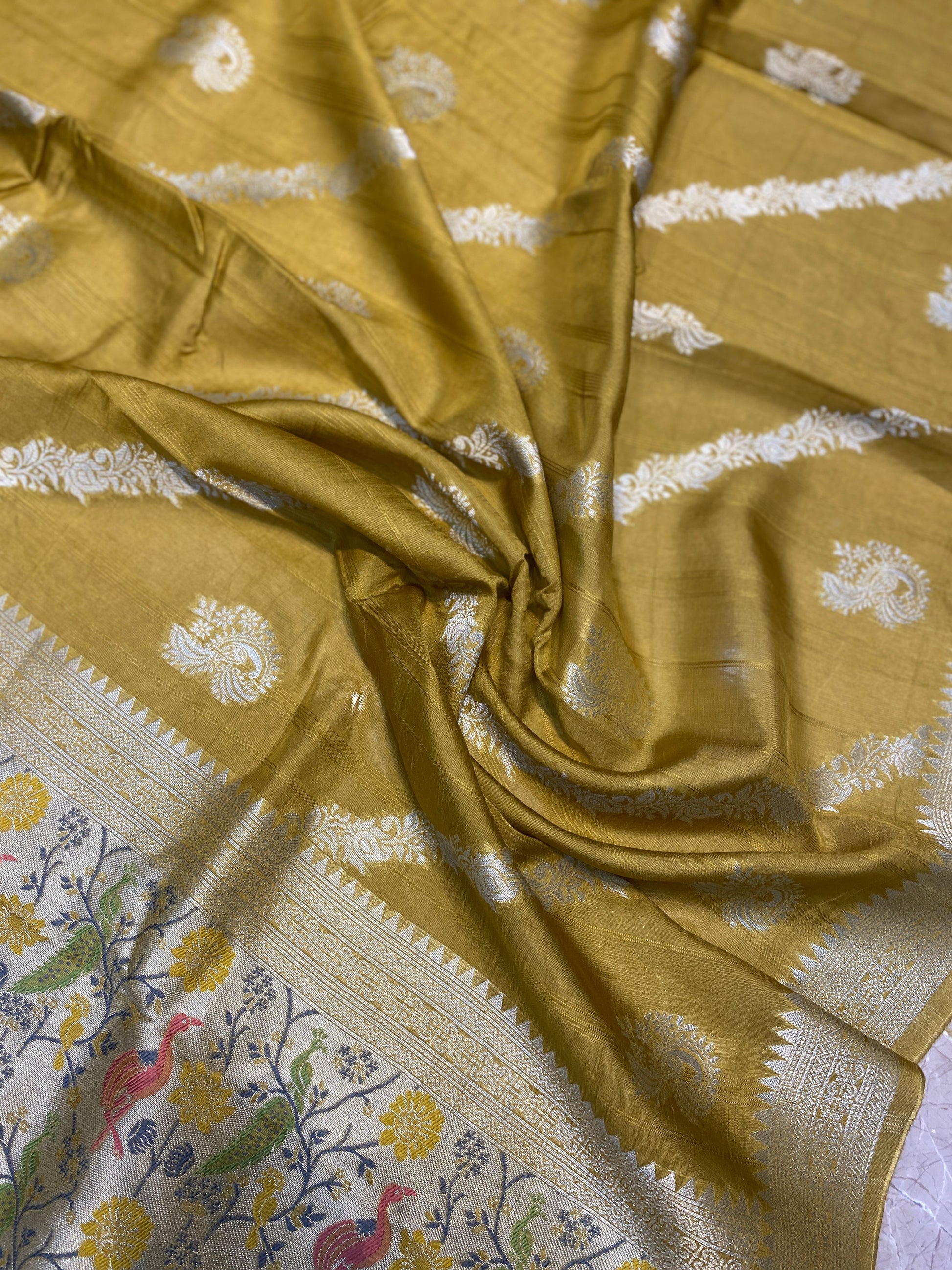 The Mehendi Muse: Green Pure Tussar Silk Banarasi Saree by Shades Of Banaras - banarasi - banarasi saree shop - banarasi saree manufacturers - banarasi saree wholesale - banaraasi sarees