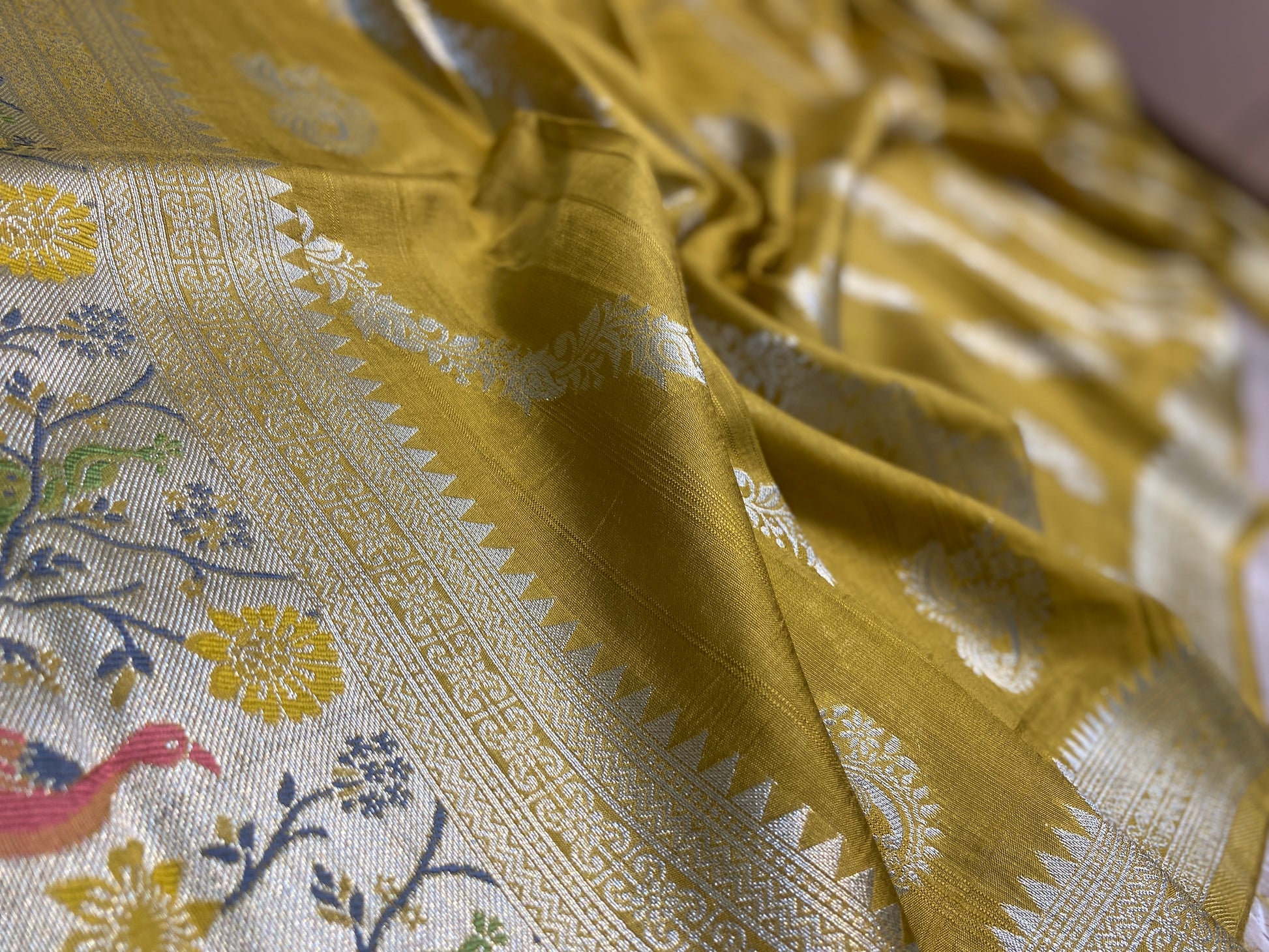 The Mehendi Muse: Green Pure Tussar Silk Banarasi Saree by Shades Of Banaras - banarasi - banarasi saree shop - banarasi saree manufacturers - banarasi saree wholesale - banaraasi sarees