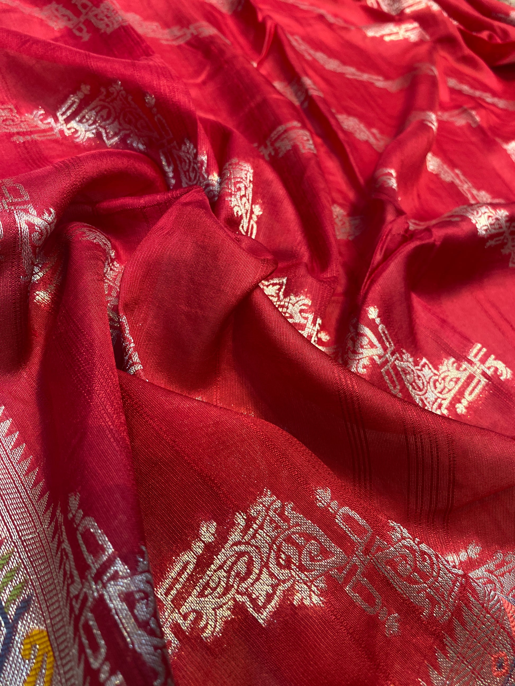 The Crimson Symphony: Red Tussar Silk Saree with Paithani by Shades Of Banaras - banarasi - banarasi saree shop - banarasi saree manufacturers - banarasi saree wholesale - banaraasi sarees