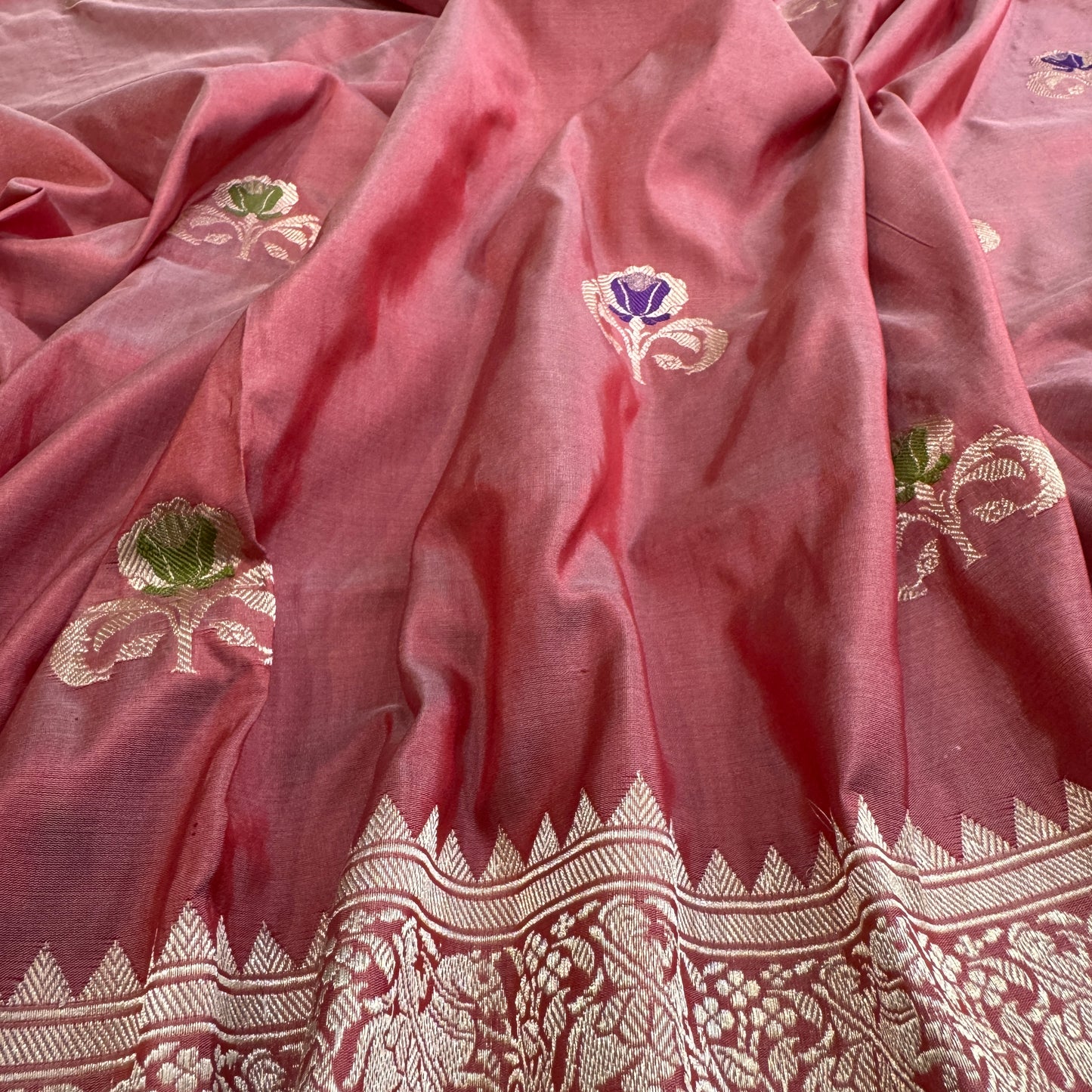 Pink Pure Silk Handloom Kadhua Minakari Banarasi Saree by Shades Of Banaras - banarasi - banarasi saree shop - banarasi saree manufacturers - banarasi saree wholesale - banaraasi sarees - banarasi sari - banarasi saris