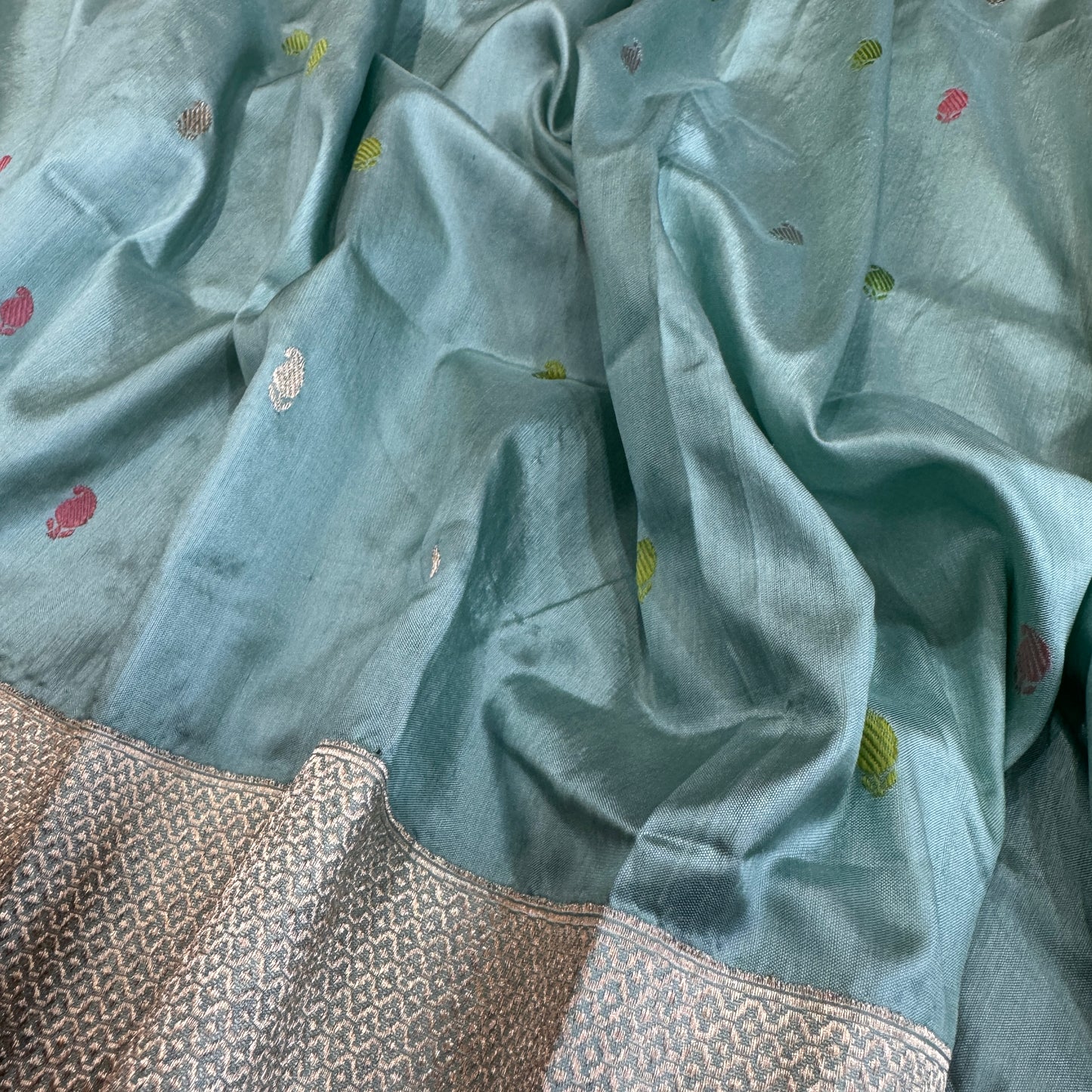 Electric Blue Pure Silk Kadhua Meenakari Couture Banarasi Saree by Shades Of Banaras - banarasi - banarasi saree shop - banarasi saree manufacturers - banarasi saree wholesale - banaraasi sarees - banarasi sari - banarasi saris