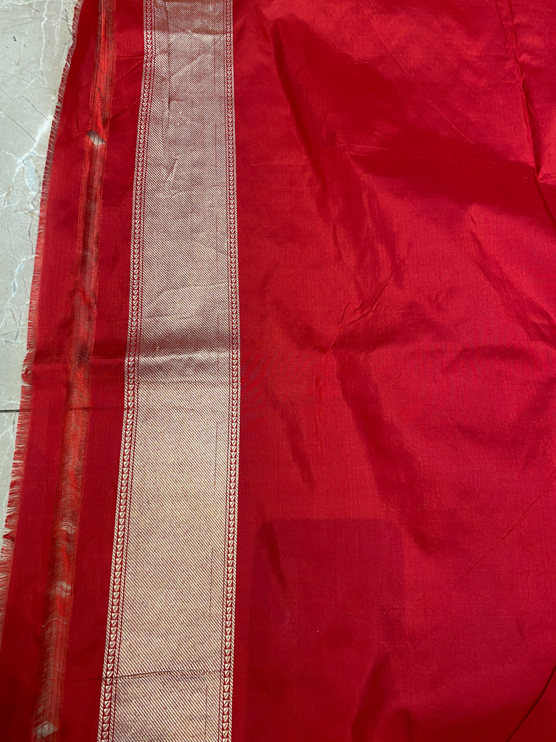 Red Pure Silk Banarasi Saree with Handwoven Butis & Plain Blouse by Shades Of Banaras - banarasi - banarasi saree shop - banarasi saree manufacturers - banarasi saree wholesale - banaraasi sarees