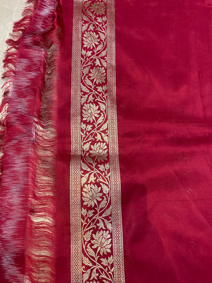 The Crimson Banarasi: Maroon Pure Silk Saree with Jaal by Shades Of Banaras - banarasi - banarasi saree shop - banarasi saree manufacturers - banarasi saree wholesale - banaraasi sarees