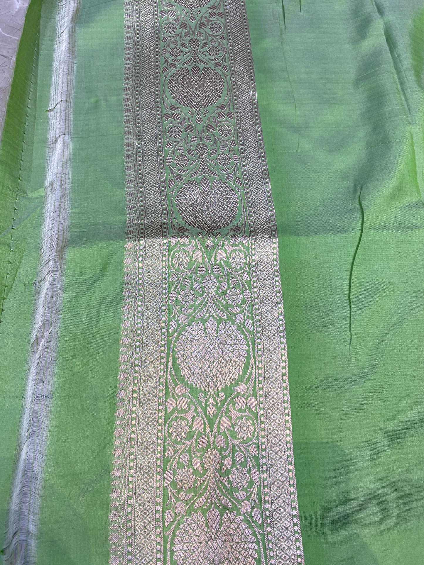 Light Green Pure Silk Banarasi Saree with Jaal Work by Shades Of Banaras - banarasi - banarasi saree shop - banarasi saree manufacturers - banarasi saree wholesale - banaraasi sarees