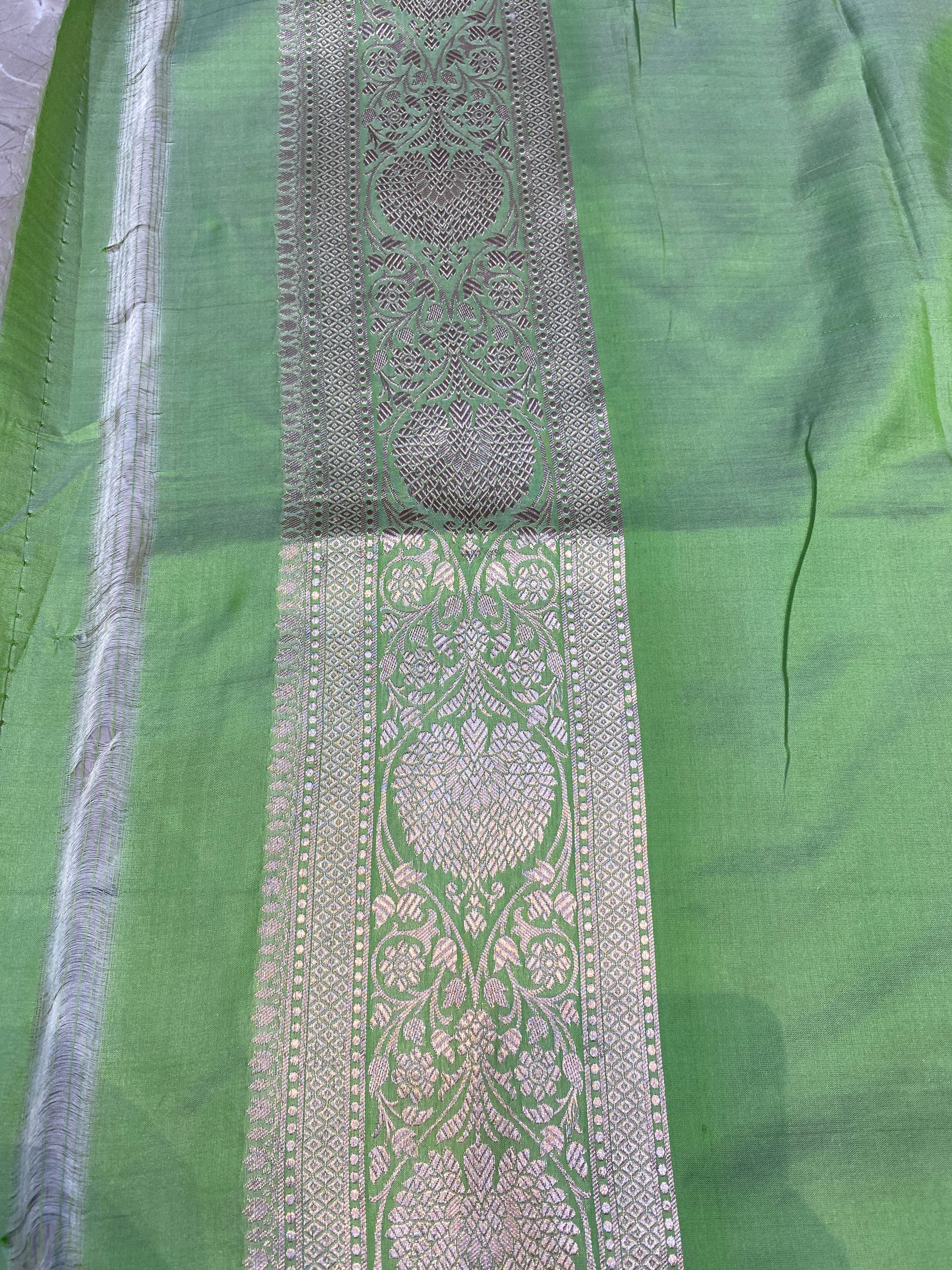 Light Green Pure Silk Banarasi Saree with Jaal Work by Shades Of Banaras - banarasi - banarasi saree shop - banarasi saree manufacturers - banarasi saree wholesale - banaraasi sarees