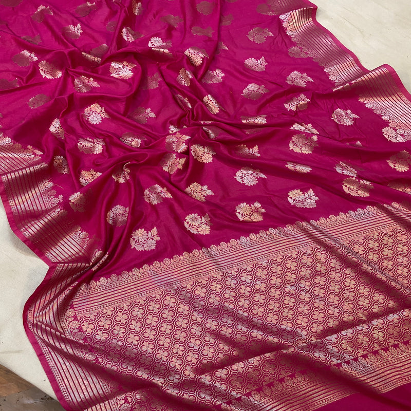 Elevate your bridal look with our elegant Raani pink silk handloom Banarasi saree, perfect for weddings and special occasions. Embrace traditional craftsmanship and timeless elegance. Shop now!