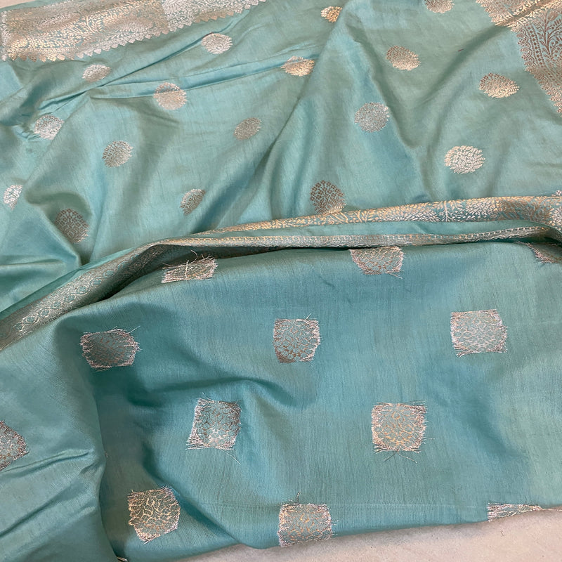 Sea blue handloom crepe Banarasi silk sari, perfect for formal gatherings and cultural events. Elevate your style with this sophisticated piece.