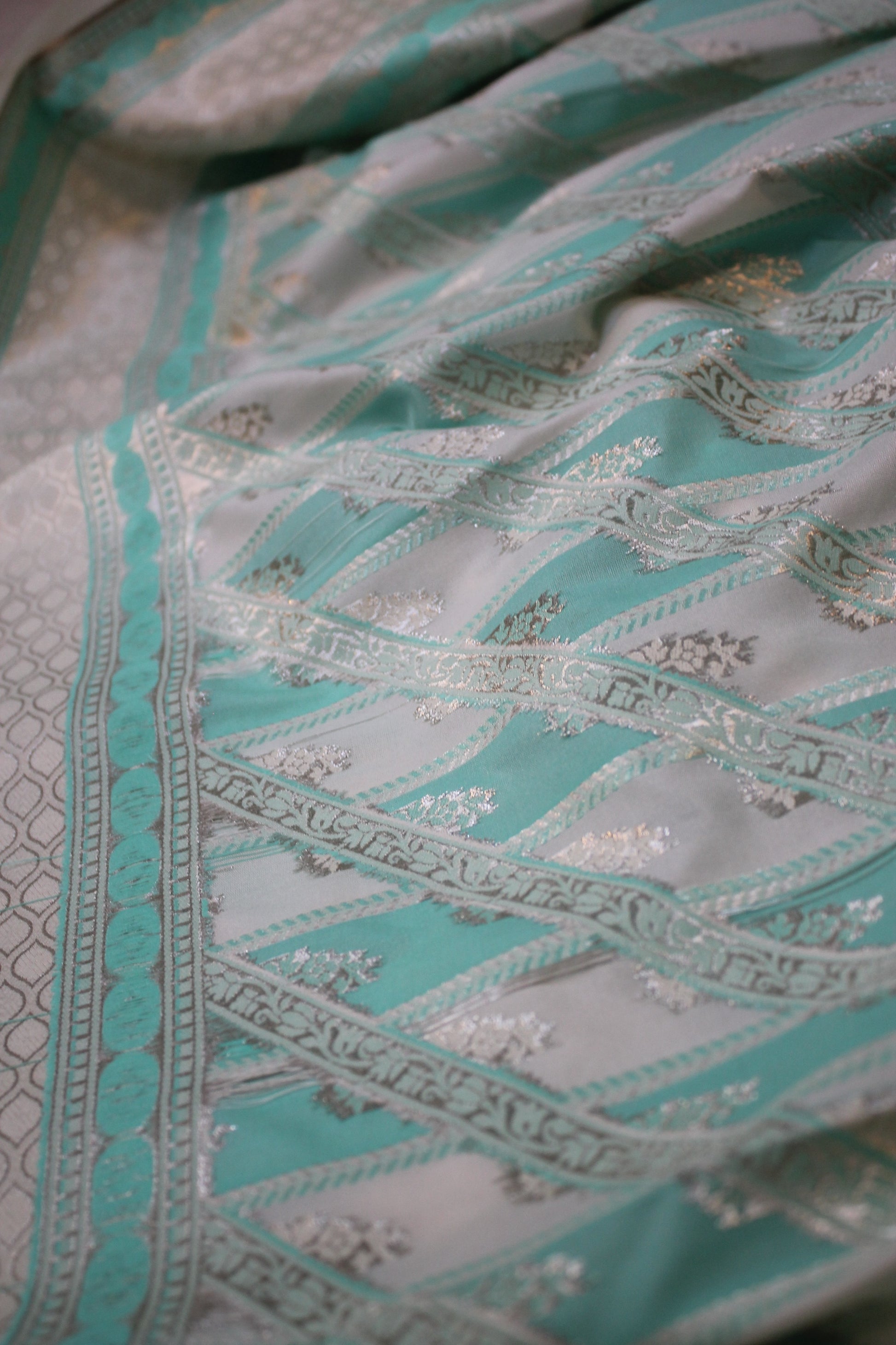 Tranquil Elegance: Sea Green and White Handloom Pure Silk Banarasi Saree by Shades Of Benares - banarasi - banarasi saree shop