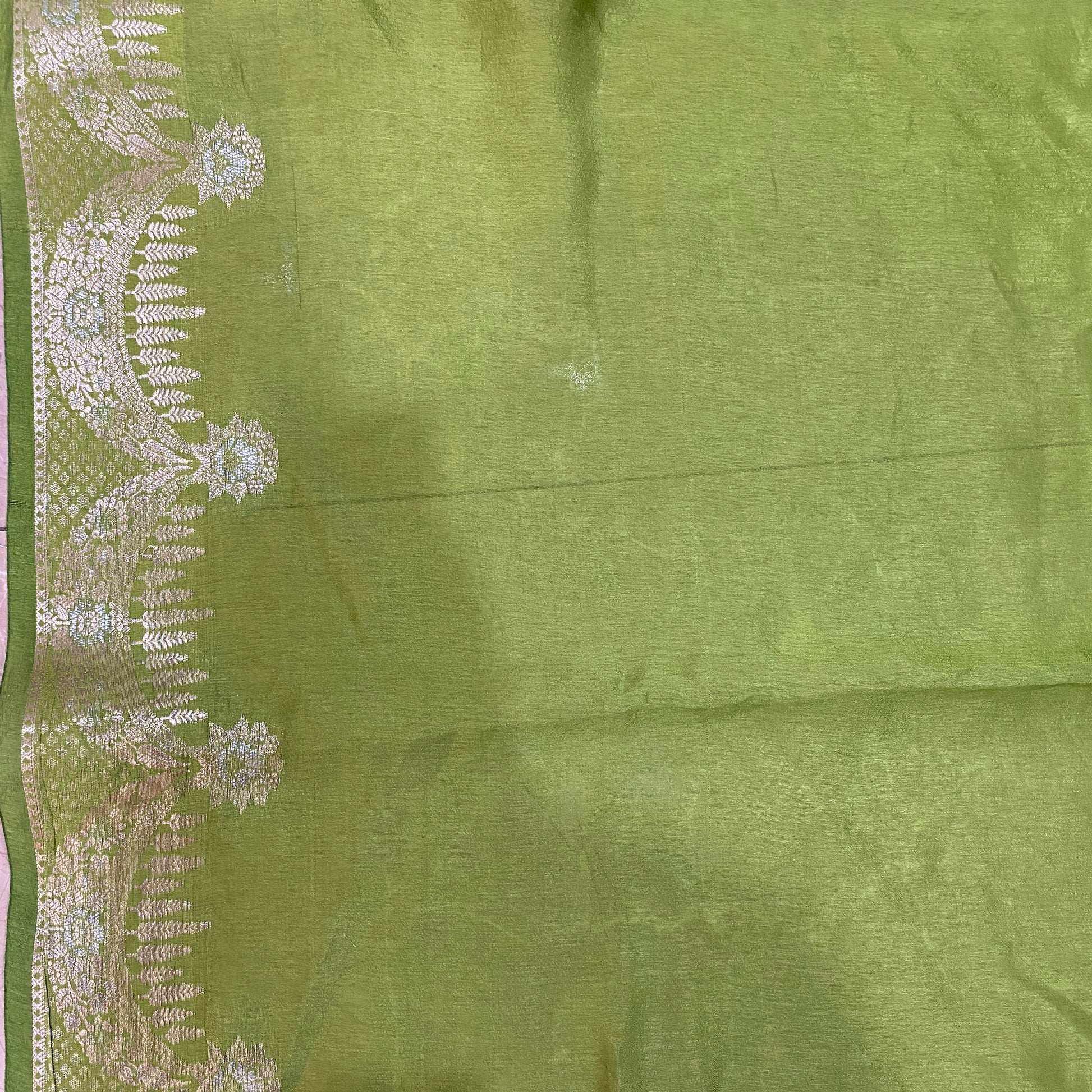 Green Pure Cotton Silk Banarasi Saree by Shades Of Banaras - banarasi - banarasi saree shop - banarasi saree manufacturers - banarasi saree wholesale - banaraasi sarees