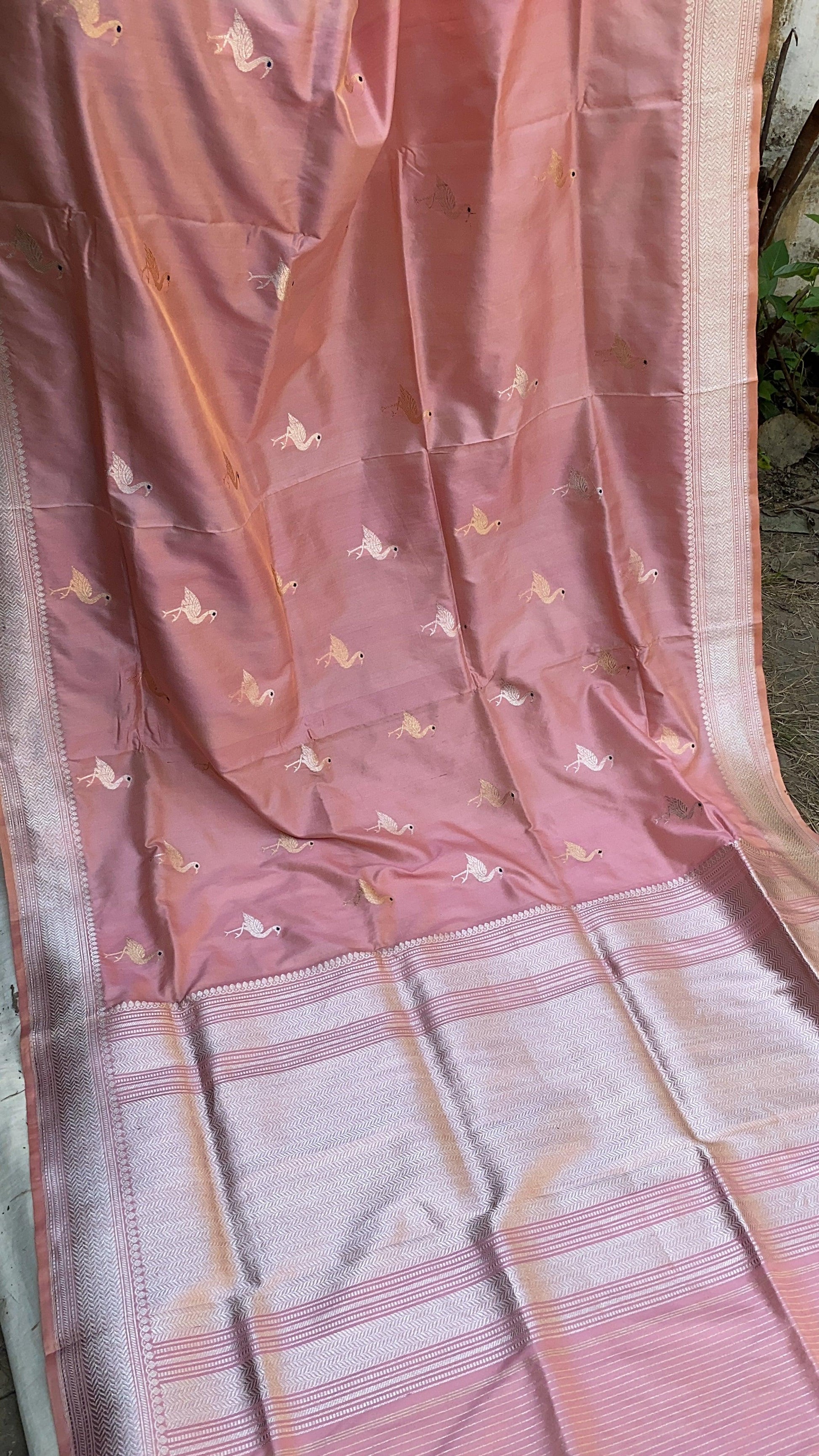 Baby Pink Kadhwa Sona Rupa Handloom Shikargaah Pure Silk Banarasi Sari - Exquisite Designer Sari by Shades Of Benares - banarasi - banarasi saree shop