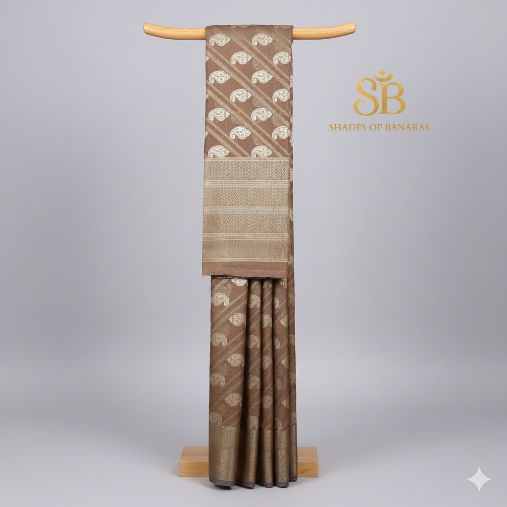 Mocha Grace — Pure Cotton Kota Check Banarasi Saree with Brocade Blouse by Shades Of Banaras - banarasi - banarasi saree shop - banarasi saree manufacturers - banarasi saree wholesale - banaraasi sarees