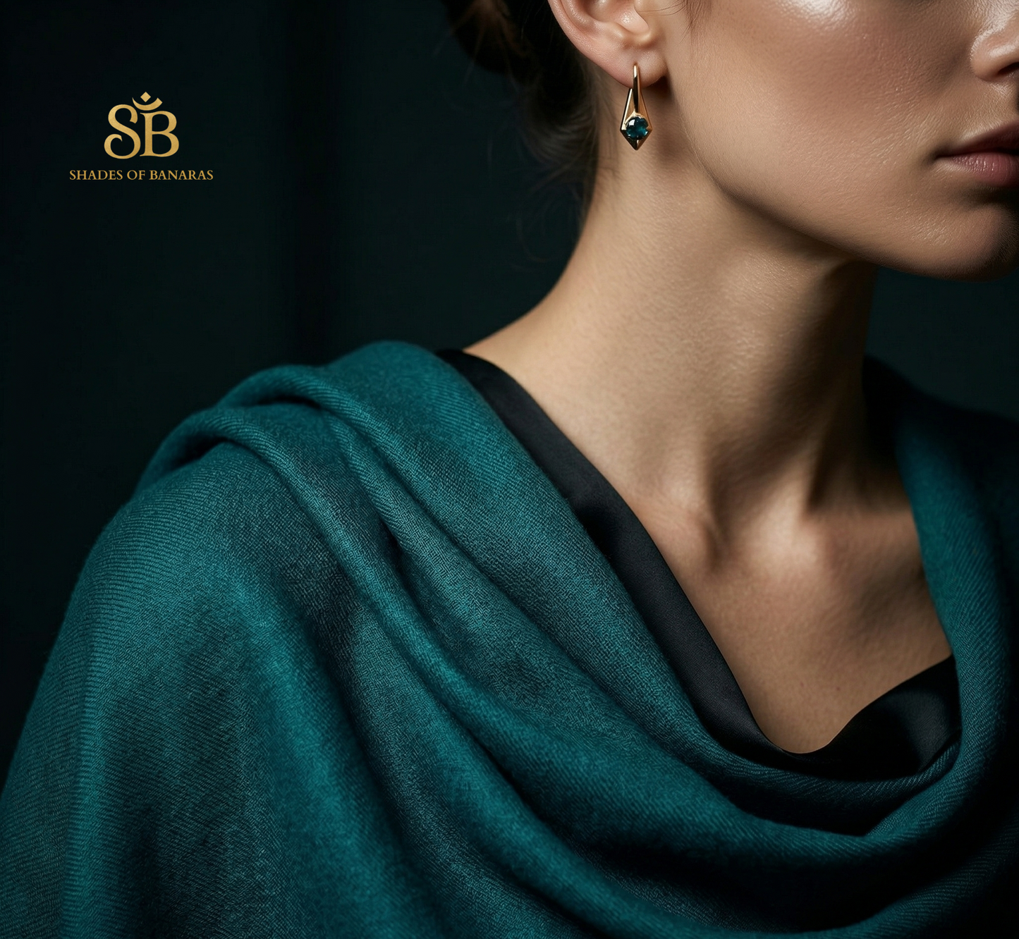 The Verdant Muse: Emerald Green Pure Handloom Pashmina Scarf