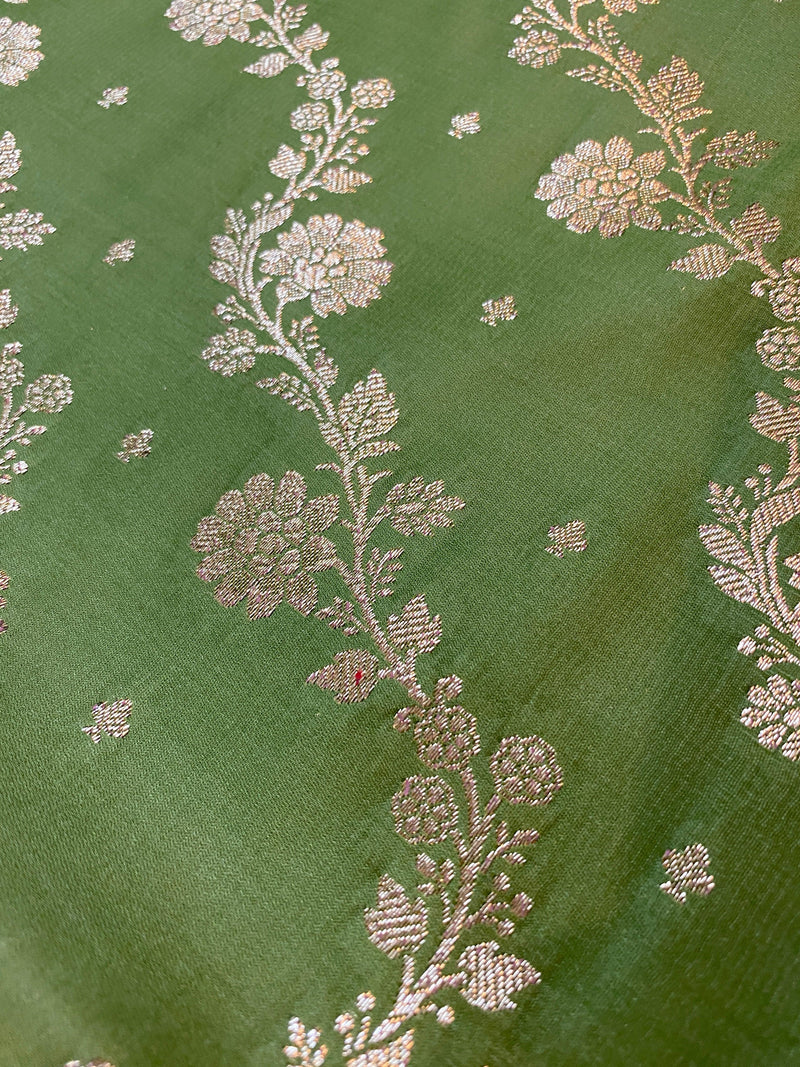 Enchanting Pastel Green Banarasi Handloom Silk Saree: Elevate Your Formal Ensemble - Shades Of Benares
