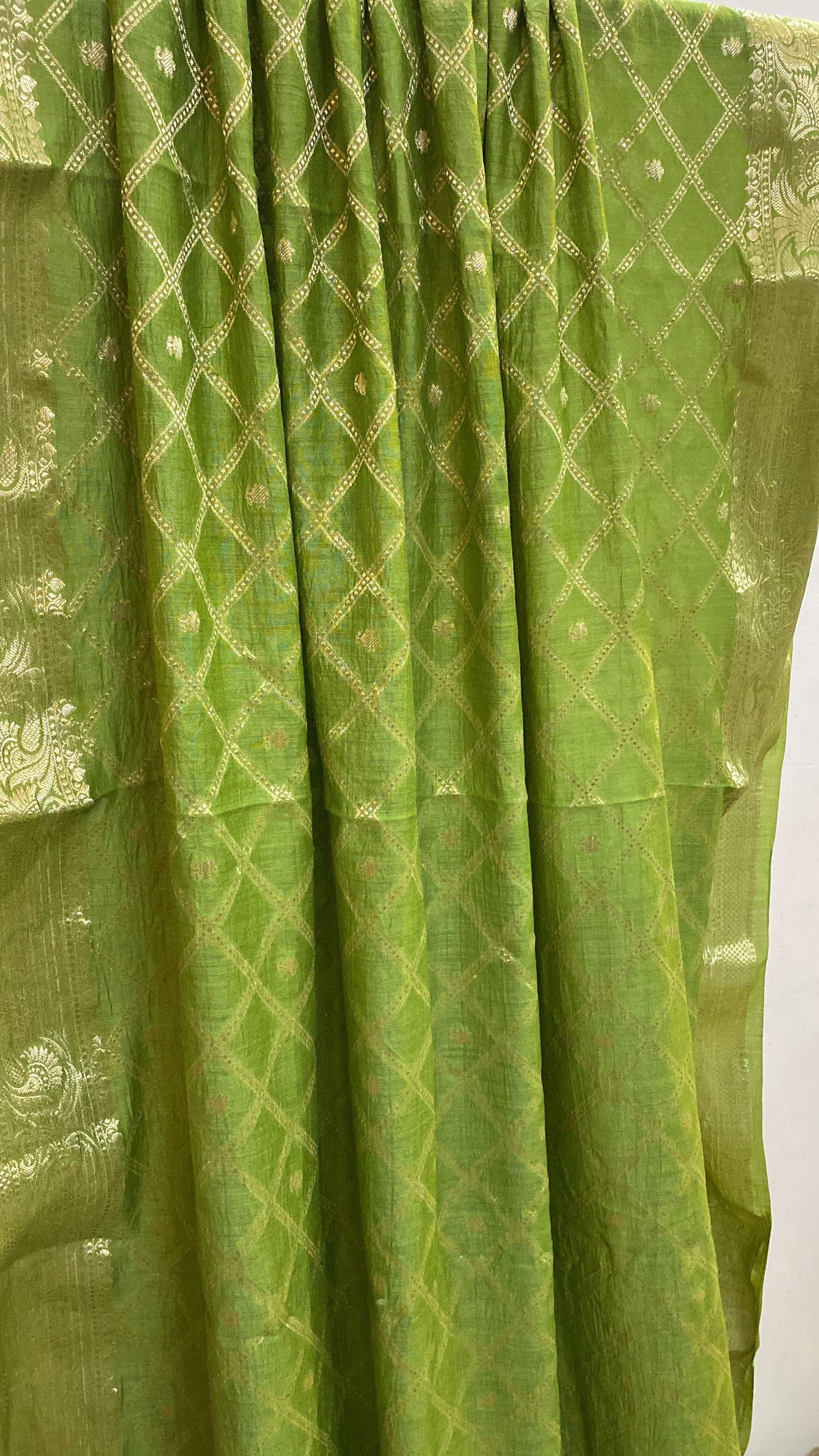 Enchanting Sophistication: Green Moonga Pure Silk Handloom Banarasi Saree by Shades Of Benares - banarasi - banarasi saree shop