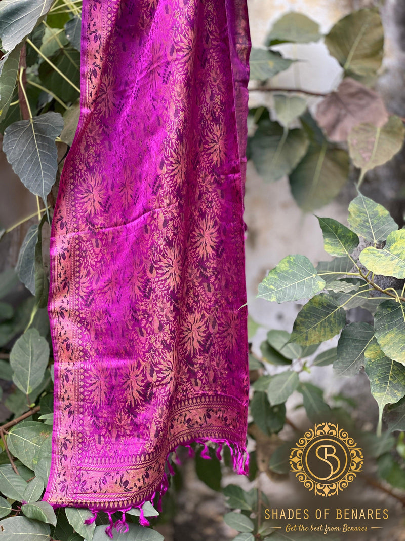 Exquisite Classic Raani Pink Pure Silk Handloom Printed Banarasi Scarf - Shades Of Benares
