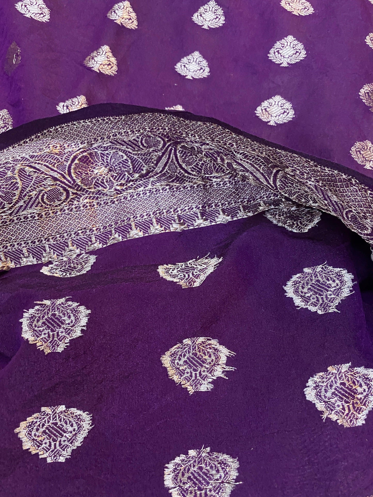 Exquisite Deep Purple Handloom Georgette Banarasi Sari: Elevate Your Party Look by Shades Of Benares - banarasi - banarasi saree shop