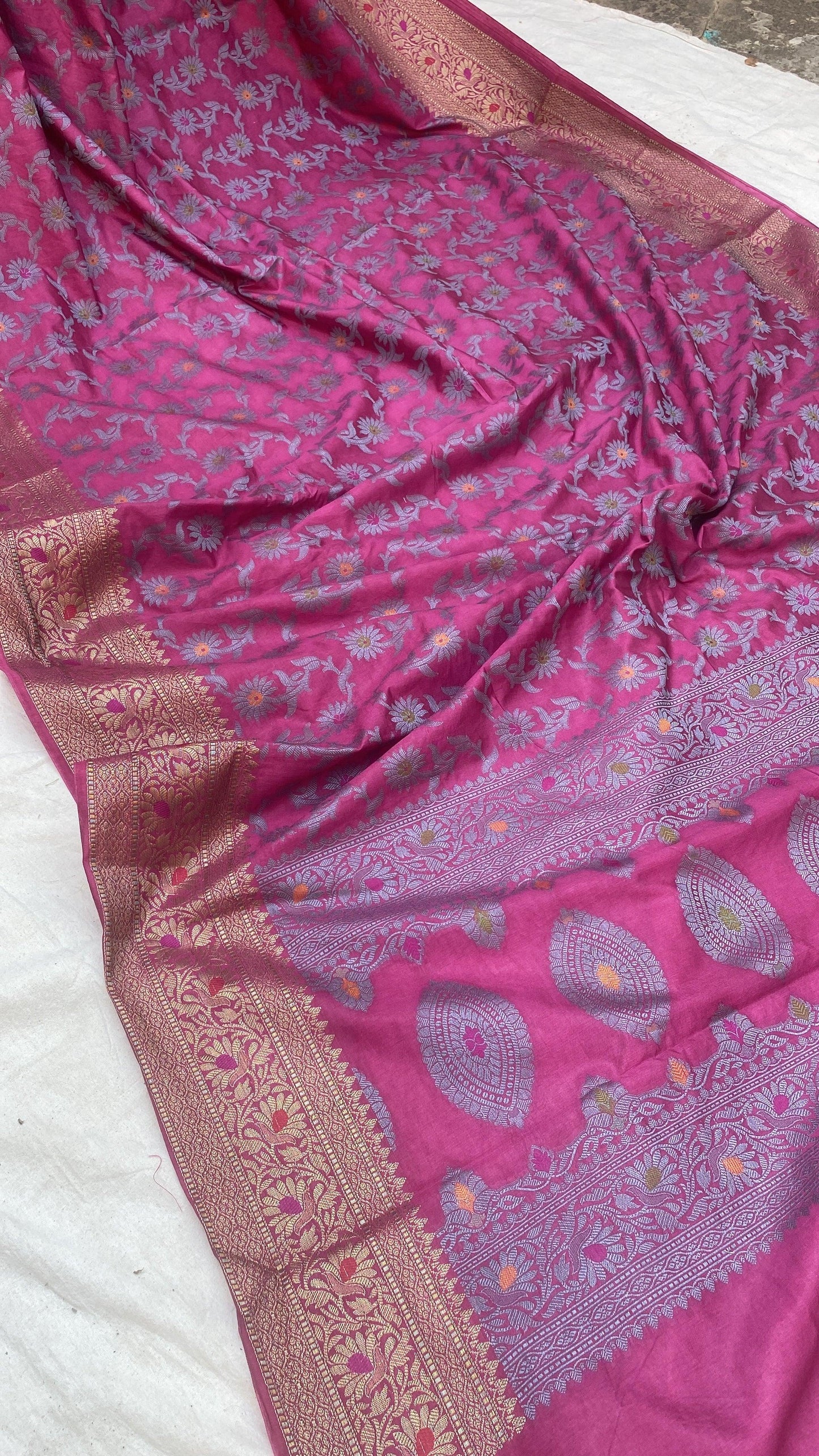 Handwoven Light Purple Banarasi Silk Sari by Shades Of Benares - banarasi - banarasi saree shop