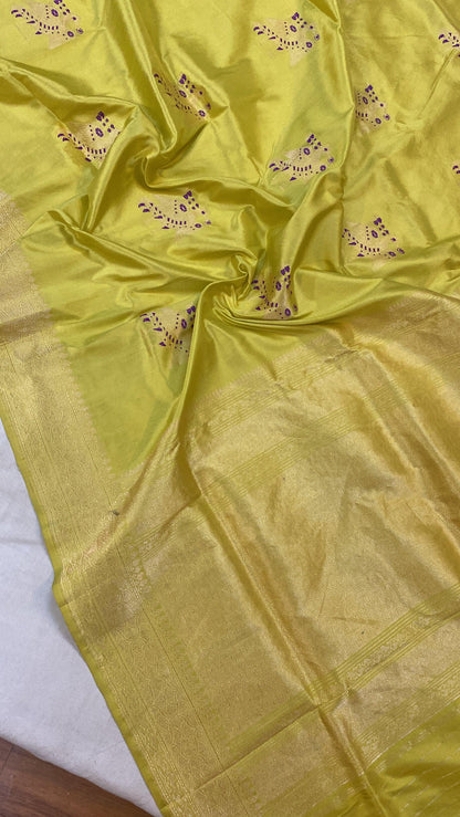 Kadhwa Lemon Yellow Pure Banarasi Silk Sari by Shades Of Benares - banarasi - banarasi saree shop