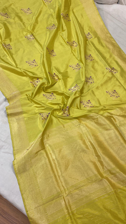 Kadhwa Lemon Yellow Pure Banarasi Silk Sari by Shades Of Benares - banarasi - banarasi saree shop