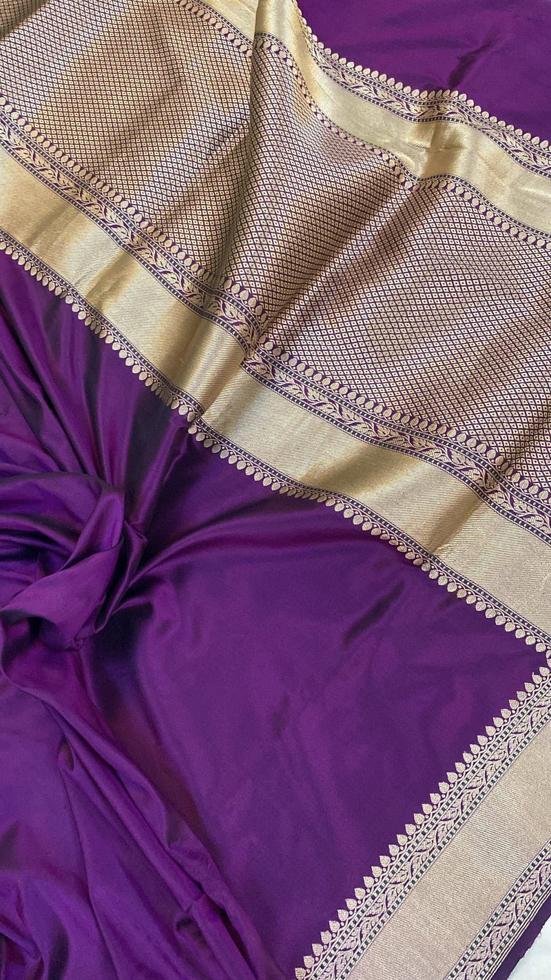 Kadhwa Magenta Pure Banarasi Silk Sari by Shades Of Benares - banarasi - banarasi saree shop