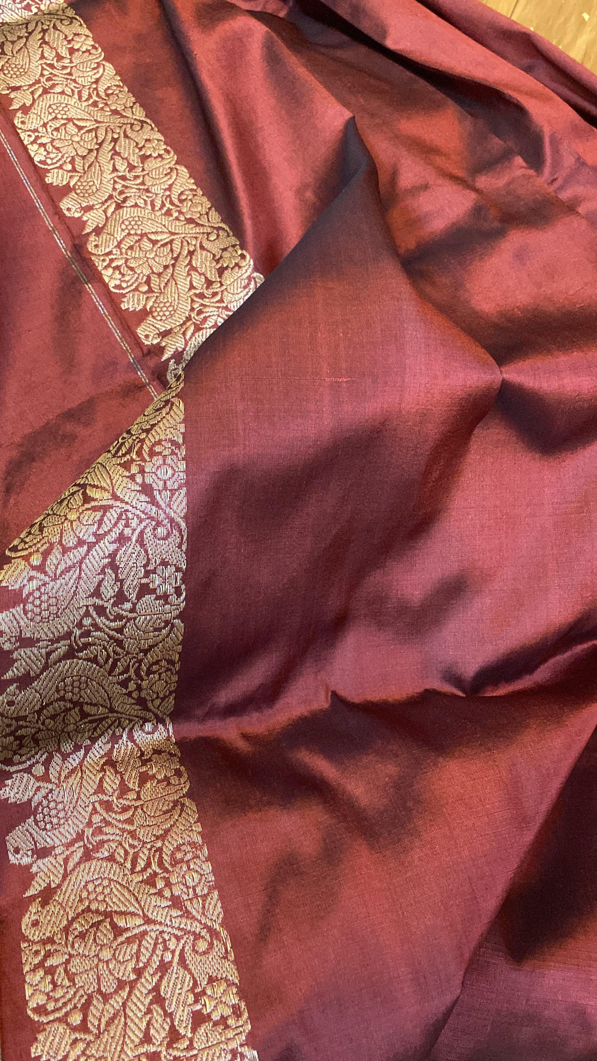 Kadhwa Maroon Pure Banarasi Silk Sari by Shades Of Benares - banarasi - banarasi saree shop